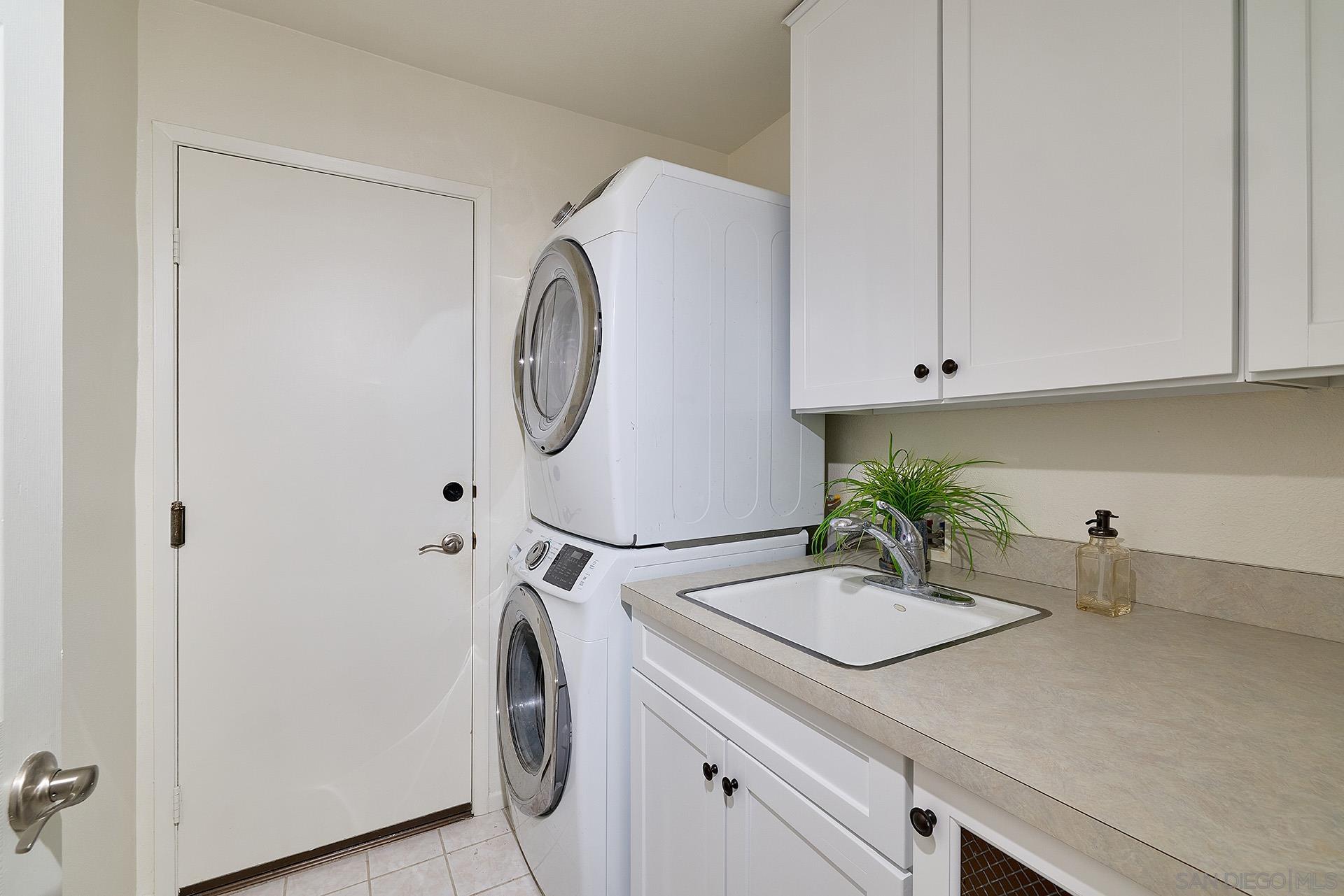 Detail Gallery Image 28 of 54 For 7627  Reposado Dr, Carlsbad,  CA 92009 - 5 Beds | 3 Baths