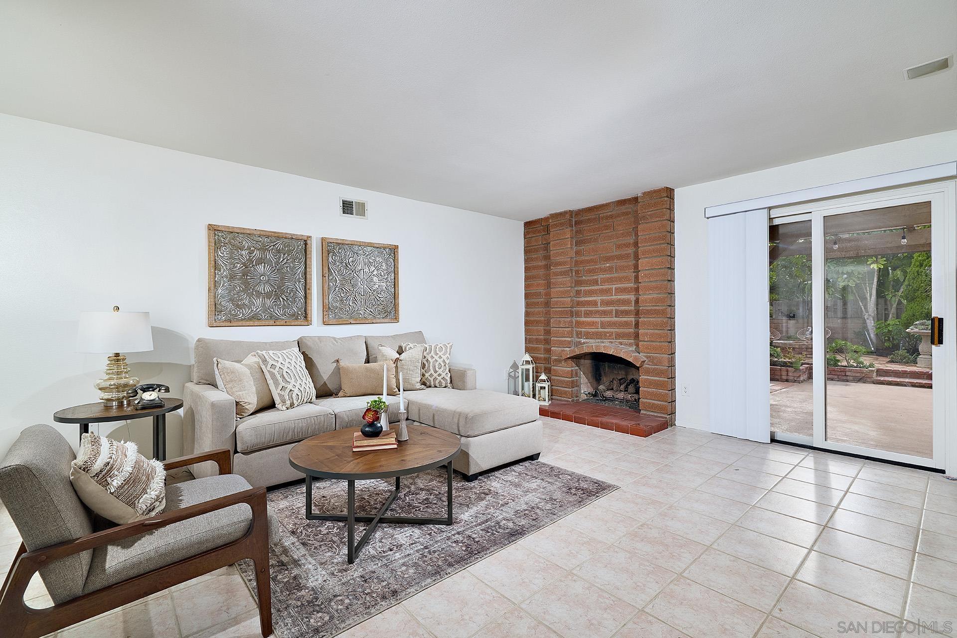 Detail Gallery Image 6 of 54 For 7627  Reposado Dr, Carlsbad,  CA 92009 - 5 Beds | 3 Baths