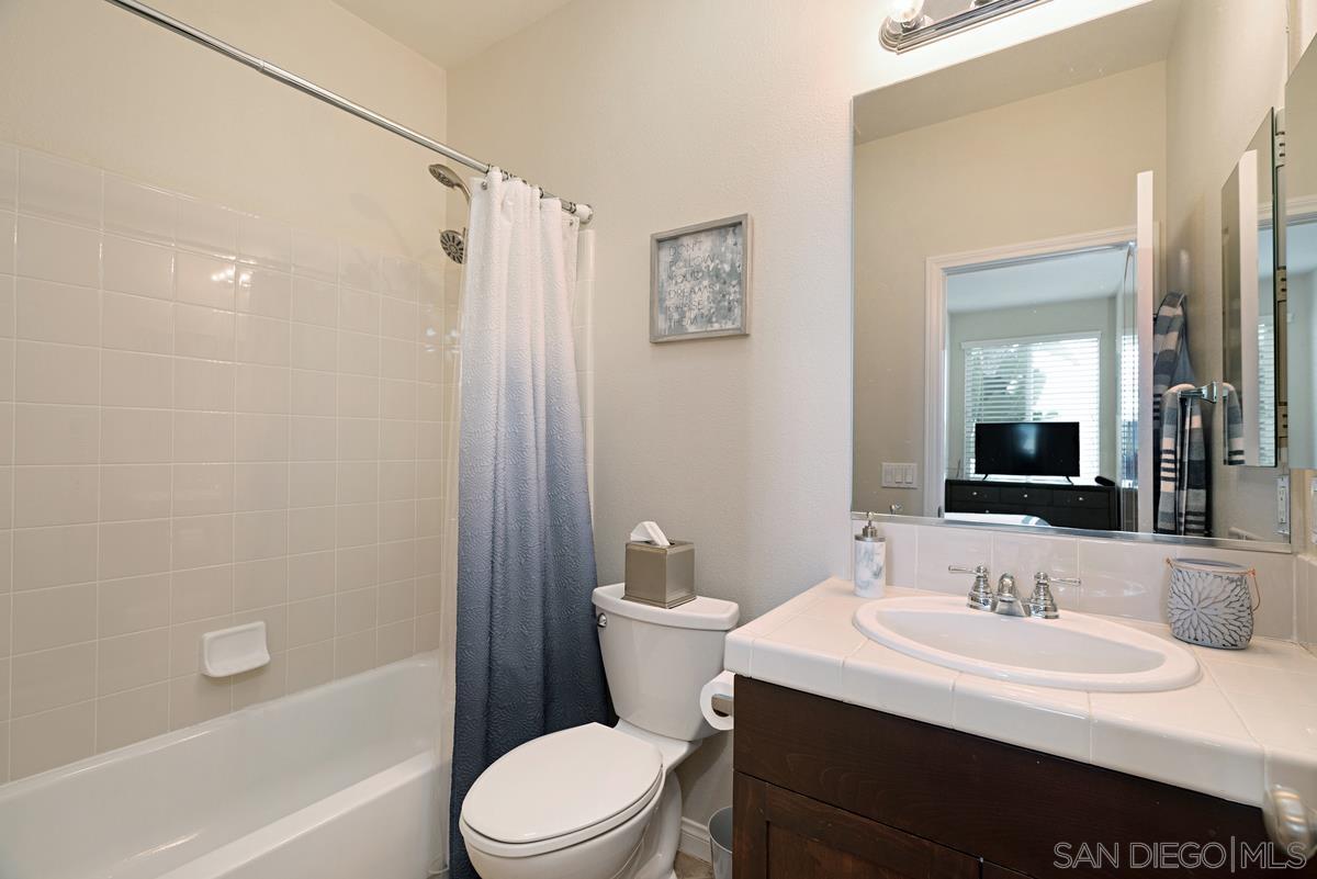 Detail Gallery Image 21 of 51 For 10689  Laurel Path, Escondido,  CA 92026 - 6 Beds | 4/1 Baths