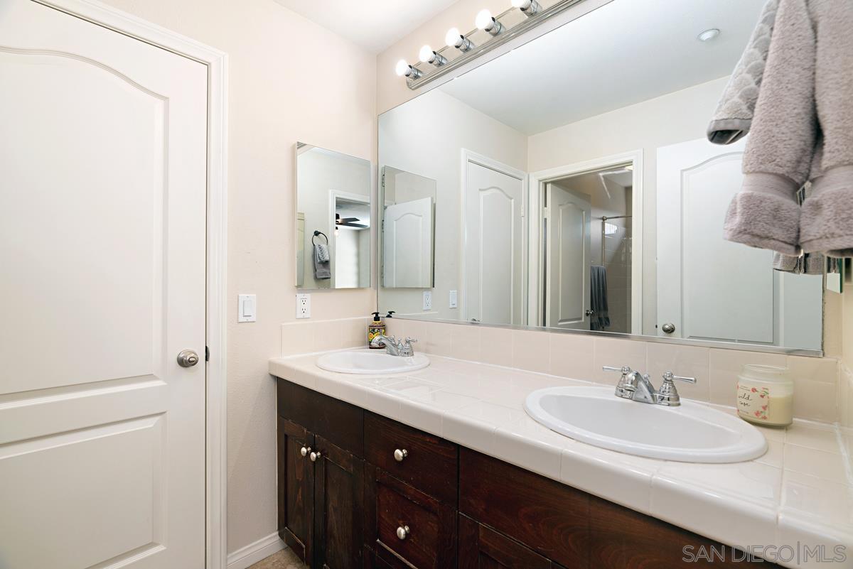 Detail Gallery Image 33 of 51 For 10689  Laurel Path, Escondido,  CA 92026 - 6 Beds | 4/1 Baths
