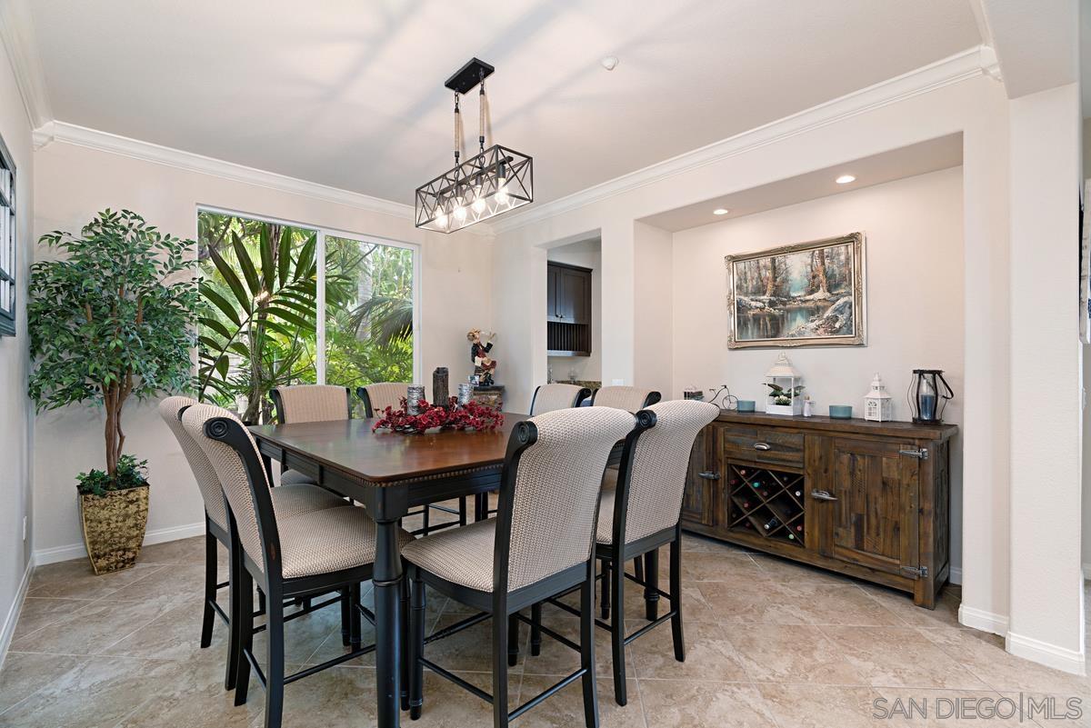 Detail Gallery Image 10 of 51 For 10689  Laurel Path, Escondido,  CA 92026 - 6 Beds | 4/1 Baths