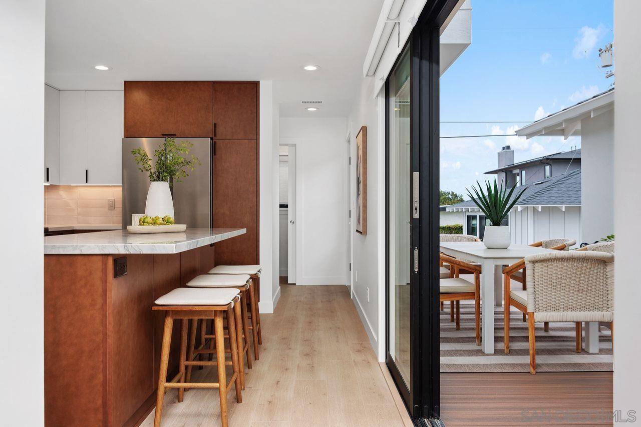 Detail Gallery Image 11 of 44 For 5303  Los Robles, Carlsbad,  CA 92008 - 5 Beds | 3/1 Baths