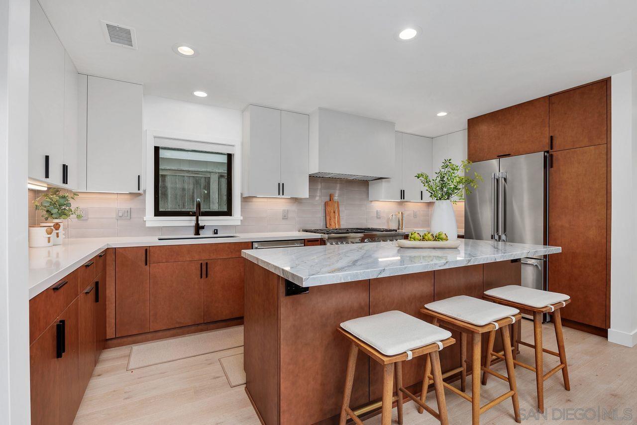 Detail Gallery Image 12 of 44 For 5303  Los Robles, Carlsbad,  CA 92008 - 5 Beds | 3/1 Baths