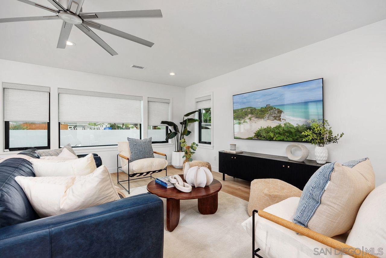 Detail Gallery Image 7 of 44 For 5303  Los Robles, Carlsbad,  CA 92008 - 5 Beds | 3/1 Baths