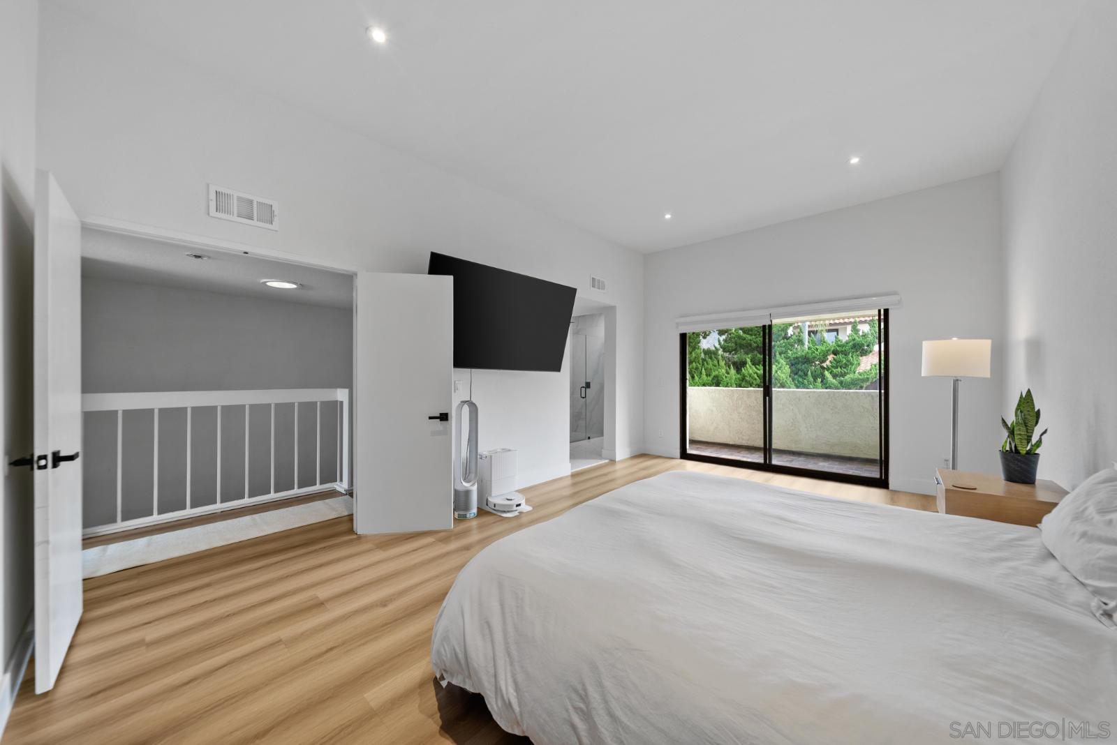 Detail Gallery Image 16 of 36 For 7410  Caminito Carlotta, San Diego,  CA 92120 - 2 Beds | 2/1 Baths