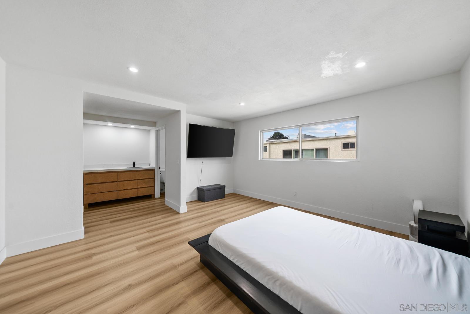 Detail Gallery Image 23 of 36 For 7410  Caminito Carlotta, San Diego,  CA 92120 - 2 Beds | 2/1 Baths