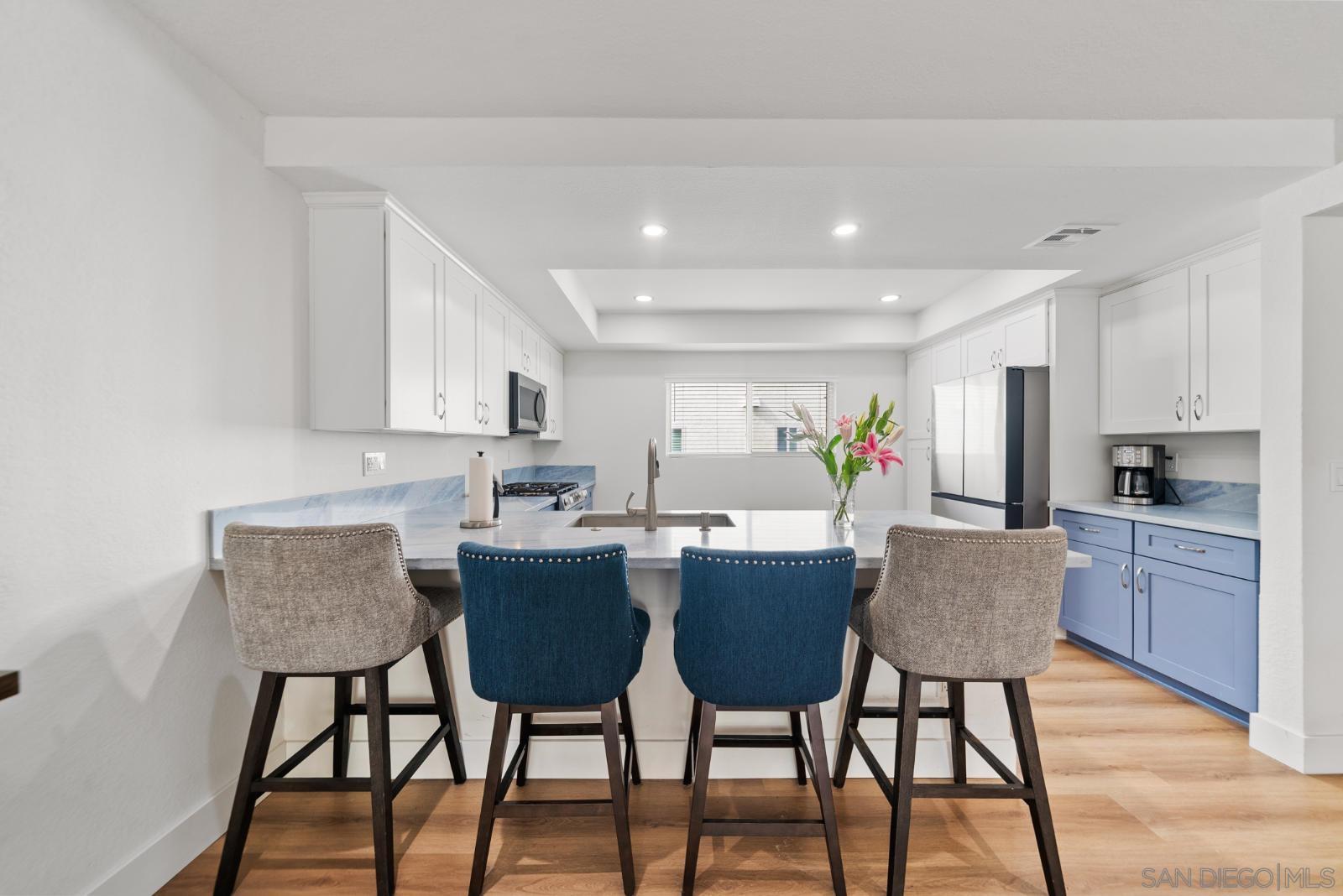 Detail Gallery Image 8 of 36 For 7410  Caminito Carlotta, San Diego,  CA 92120 - 2 Beds | 2/1 Baths