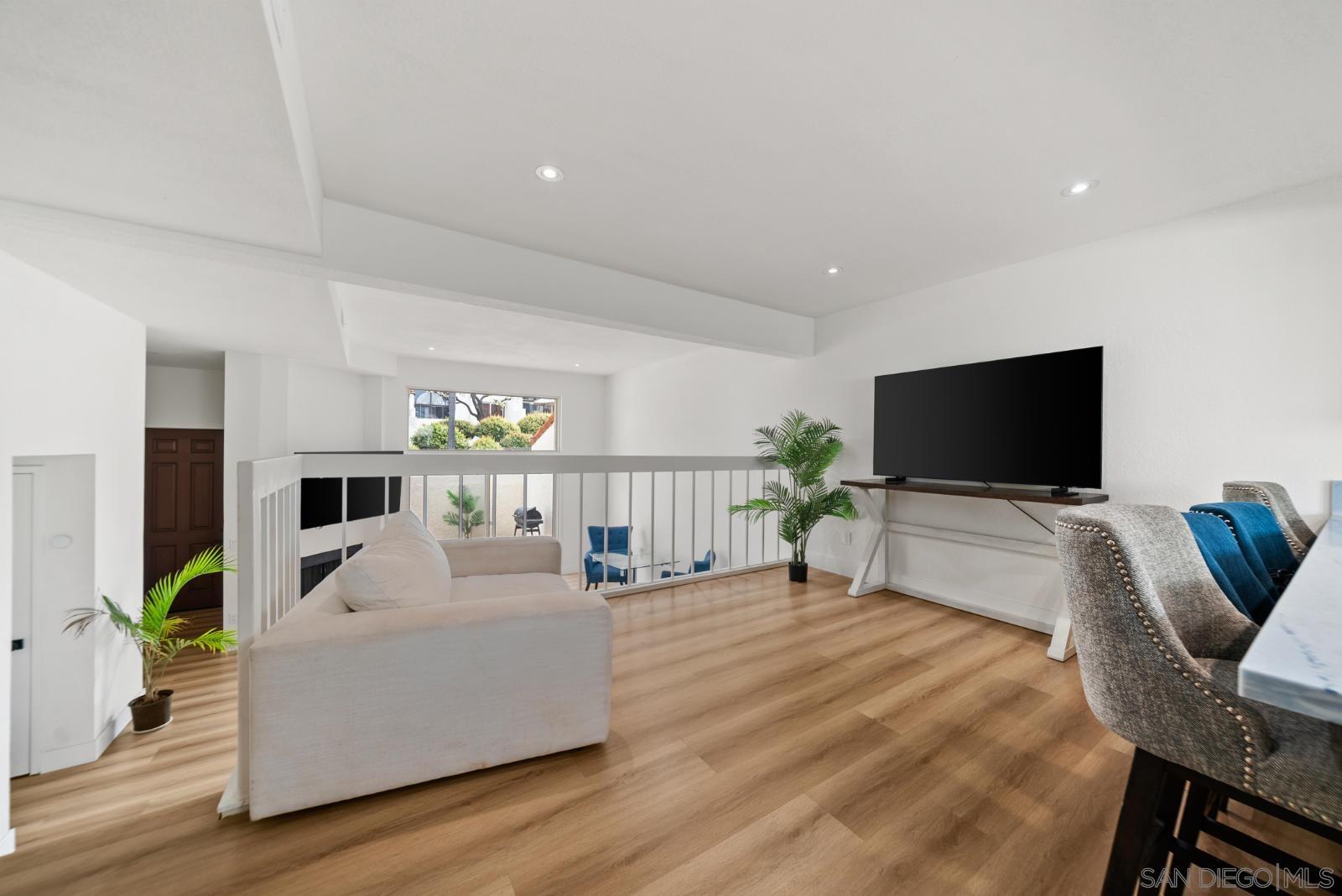 Detail Gallery Image 9 of 36 For 7410  Caminito Carlotta, San Diego,  CA 92120 - 2 Beds | 2/1 Baths