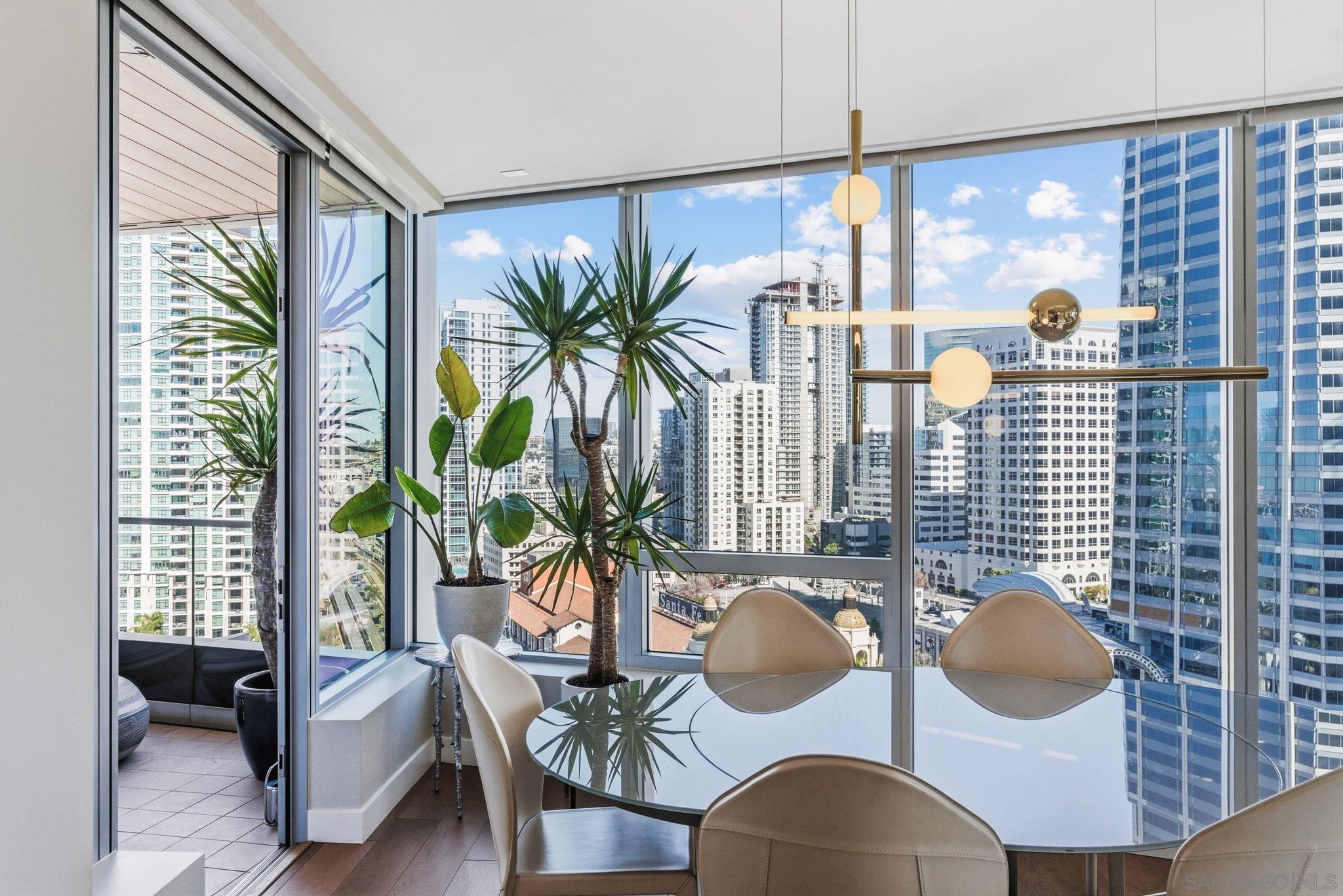 Detail Gallery Image 11 of 59 For 888 W E Street  1705, San Diego,  CA 92101 - 2 Beds | 2 Baths