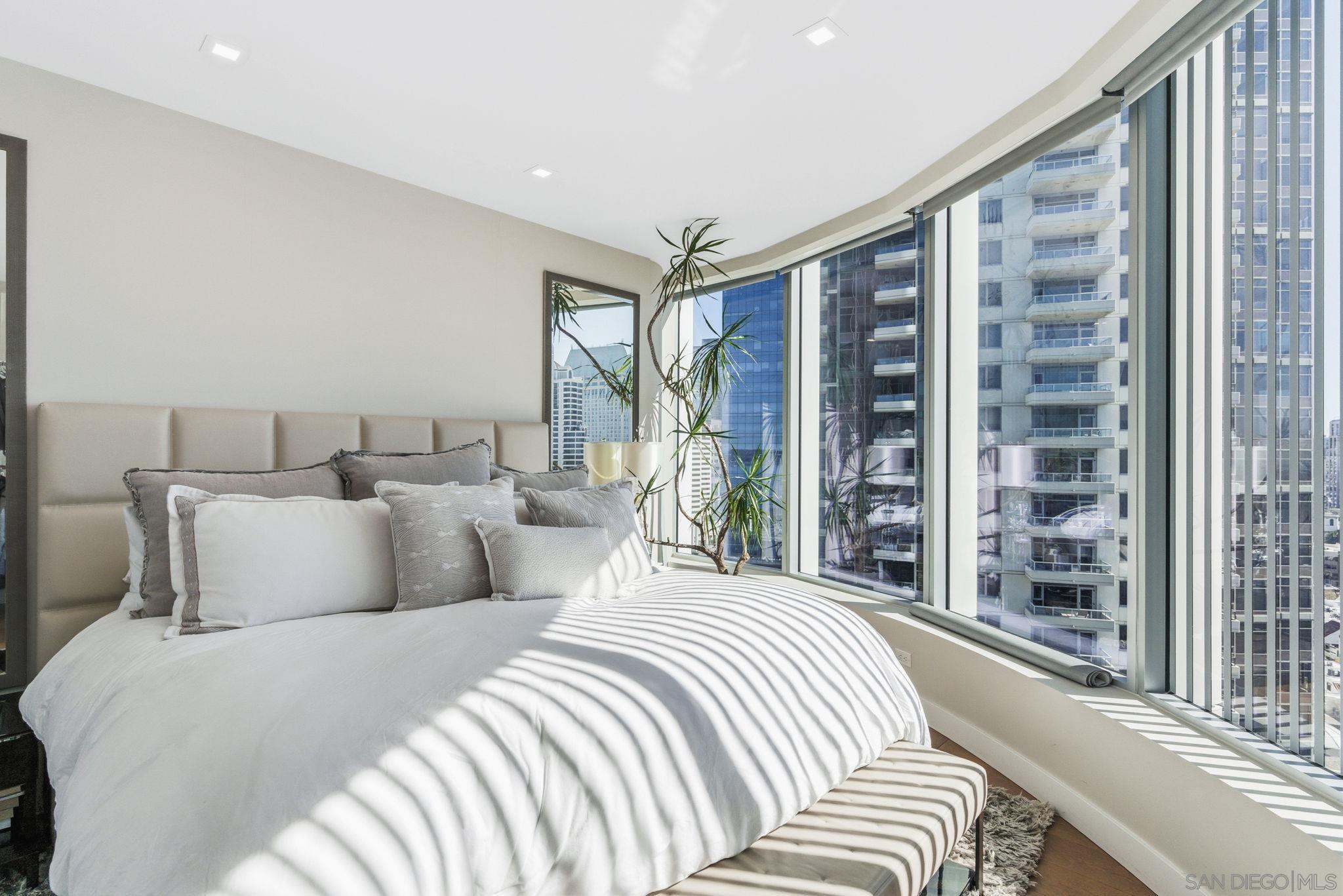 Detail Gallery Image 22 of 59 For 888 W E Street  1705, San Diego,  CA 92101 - 2 Beds | 2 Baths