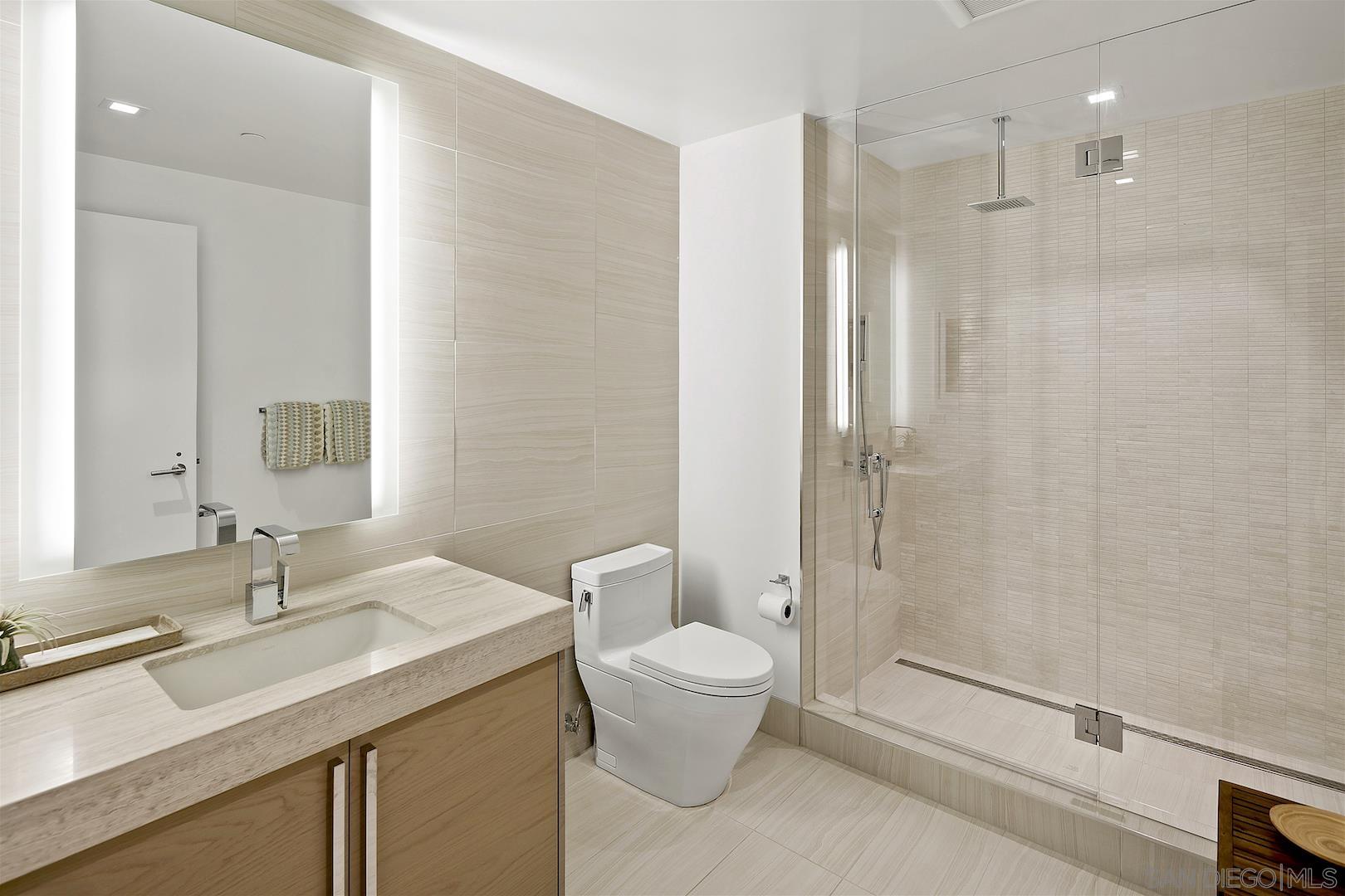 Detail Gallery Image 30 of 59 For 888 W E Street  1705, San Diego,  CA 92101 - 2 Beds | 2 Baths