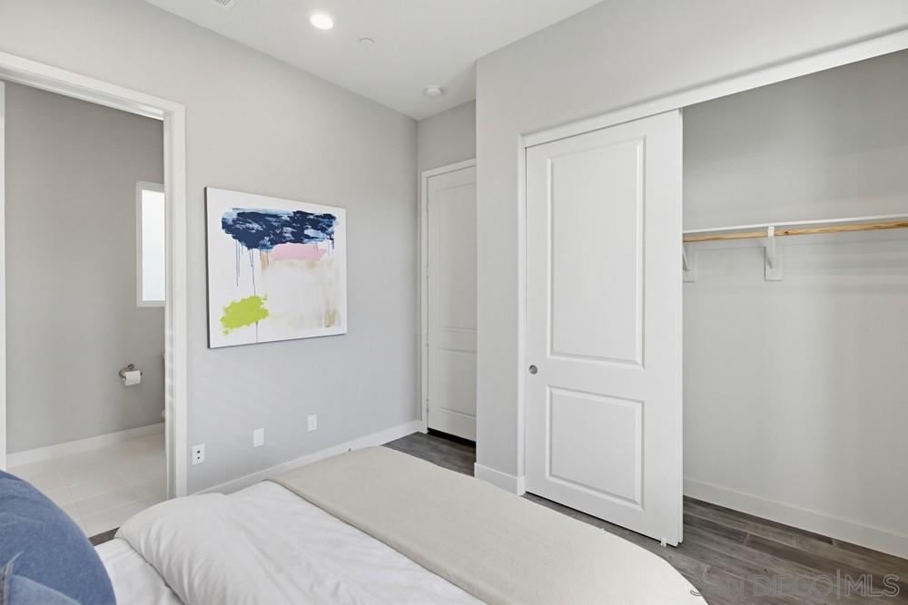 Detail Gallery Image 21 of 54 For 6682  Elegante Way, San Diego,  CA 92130 - 5 Beds | 5/1 Baths