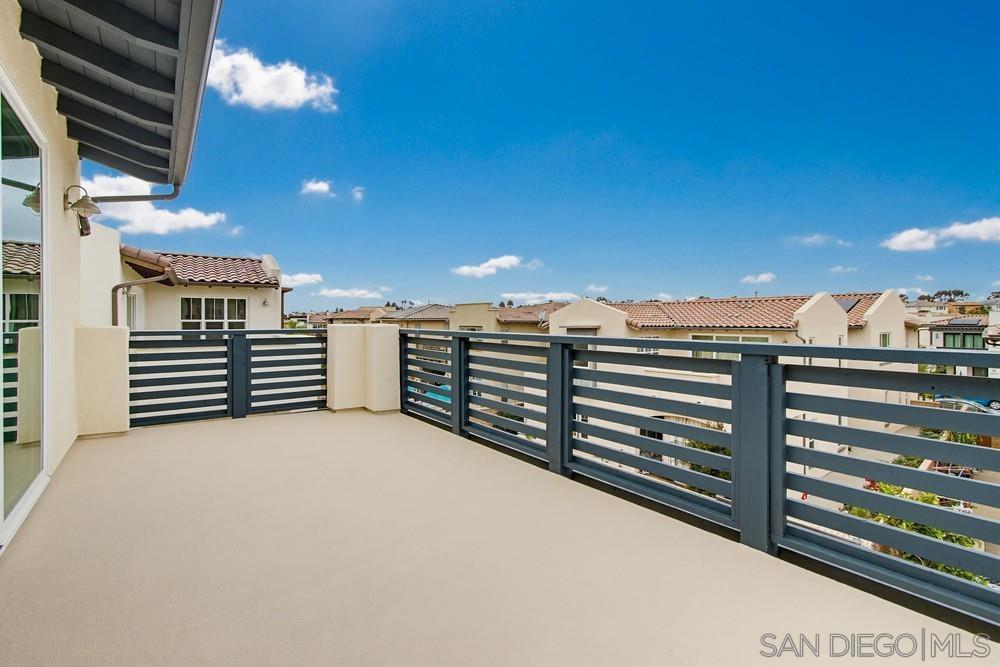 Detail Gallery Image 32 of 54 For 6682  Elegante Way, San Diego,  CA 92130 - 5 Beds | 5/1 Baths