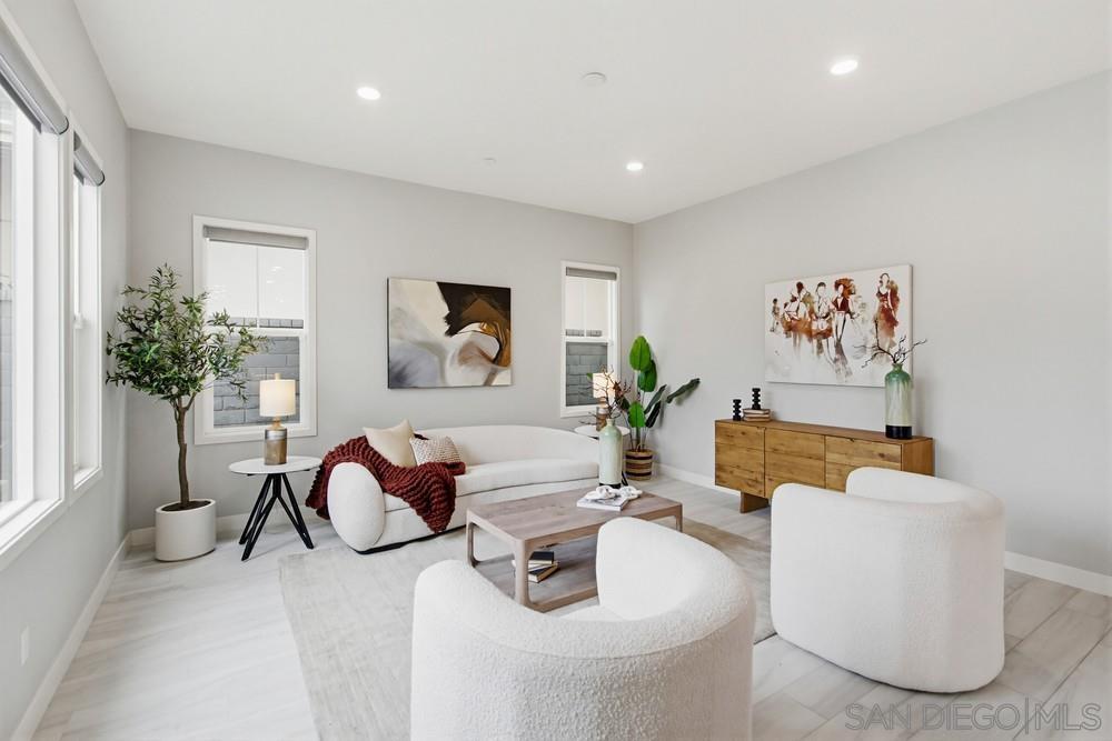 Detail Gallery Image 7 of 54 For 6682  Elegante Way, San Diego,  CA 92130 - 5 Beds | 5/1 Baths