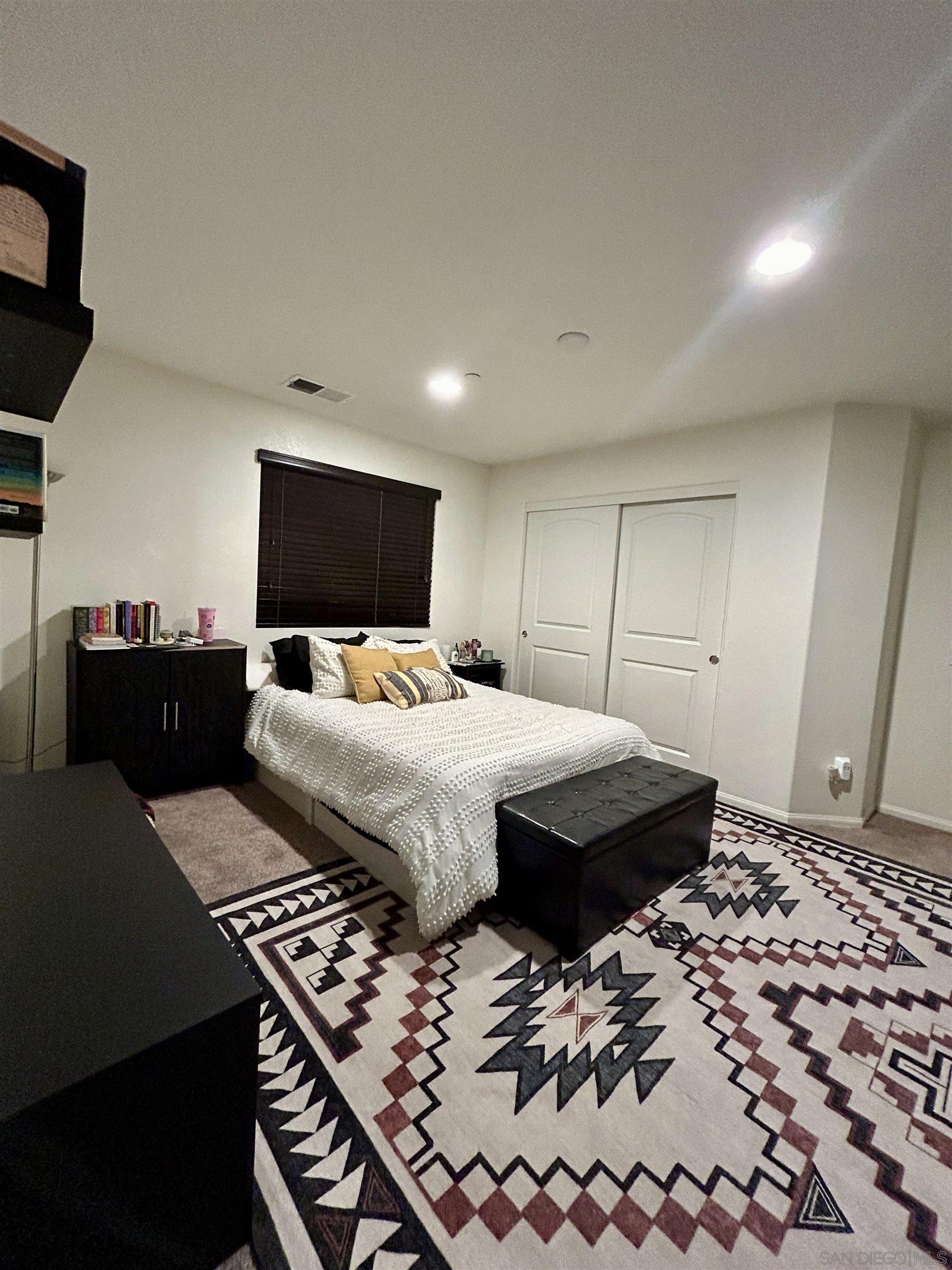 Detail Gallery Image 11 of 18 For 1425  Egret St  6, Chula Vista,  CA 91913 - 3 Beds | 2/1 Baths