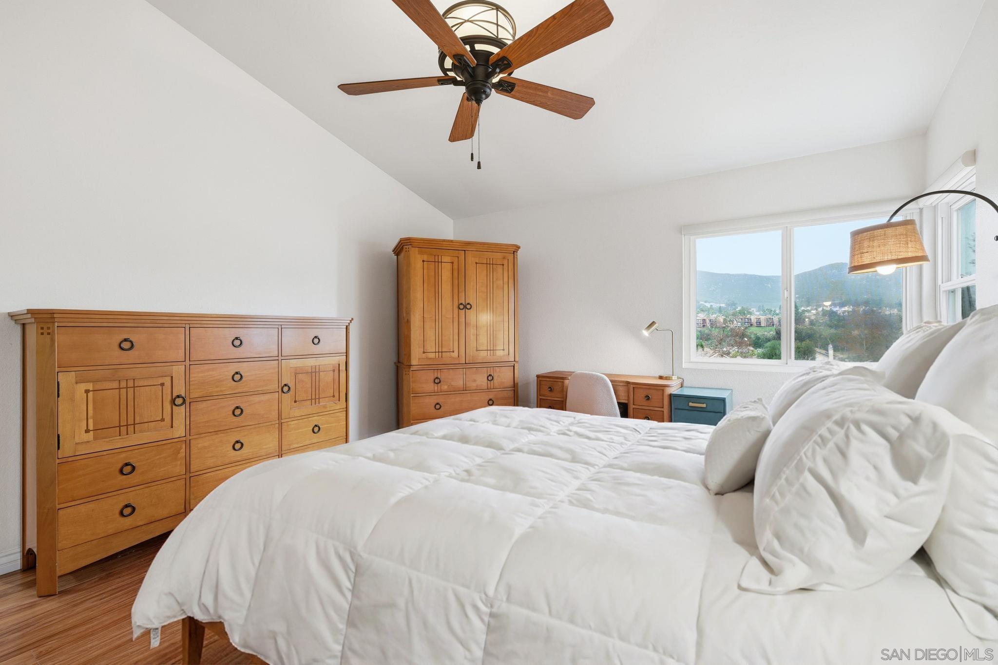 Detail Gallery Image 16 of 31 For 10847  Matinal Cir, San Diego,  CA 92127 - 3 Beds | 2/1 Baths