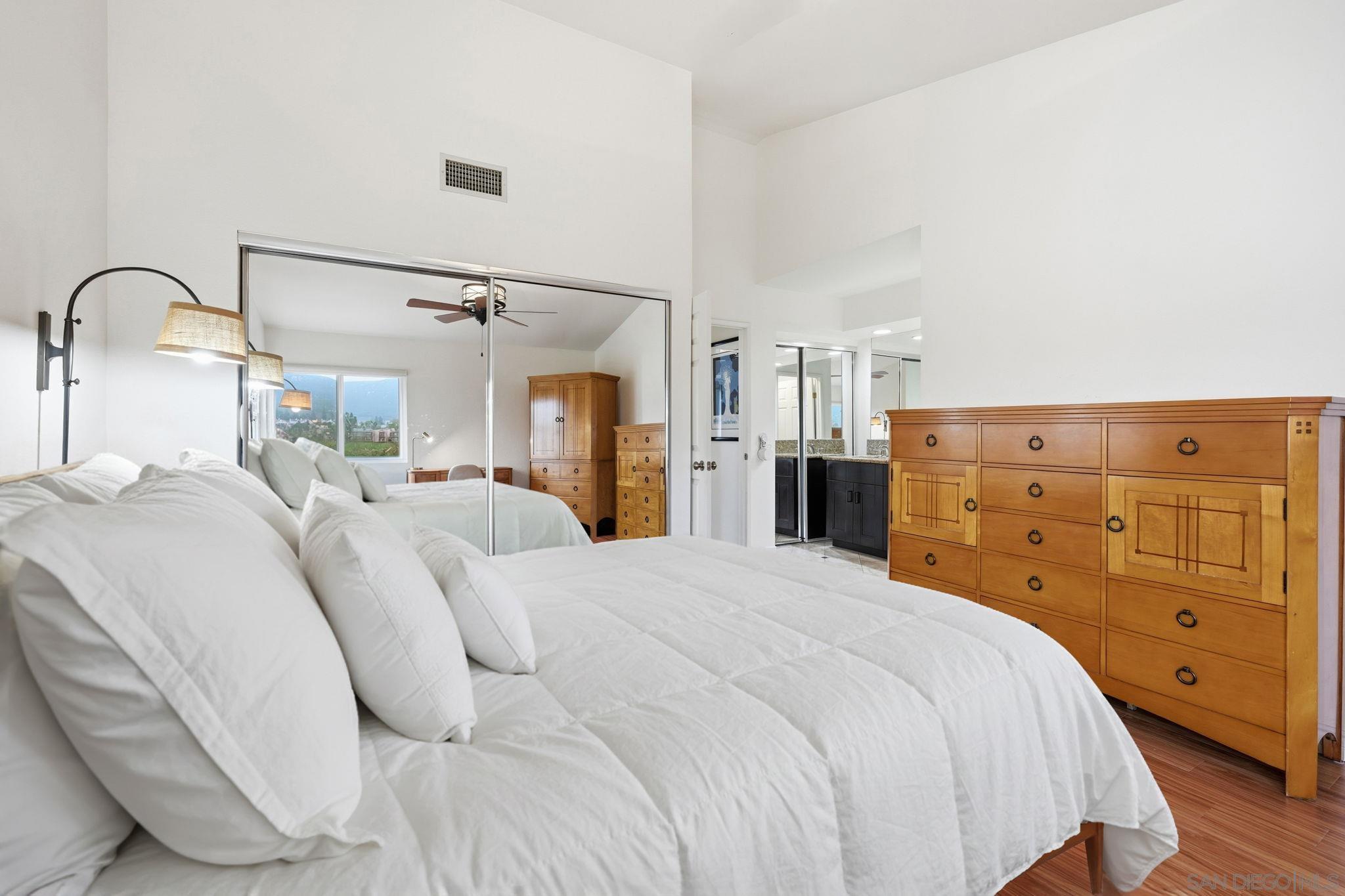 Detail Gallery Image 17 of 31 For 10847  Matinal Cir, San Diego,  CA 92127 - 3 Beds | 2/1 Baths