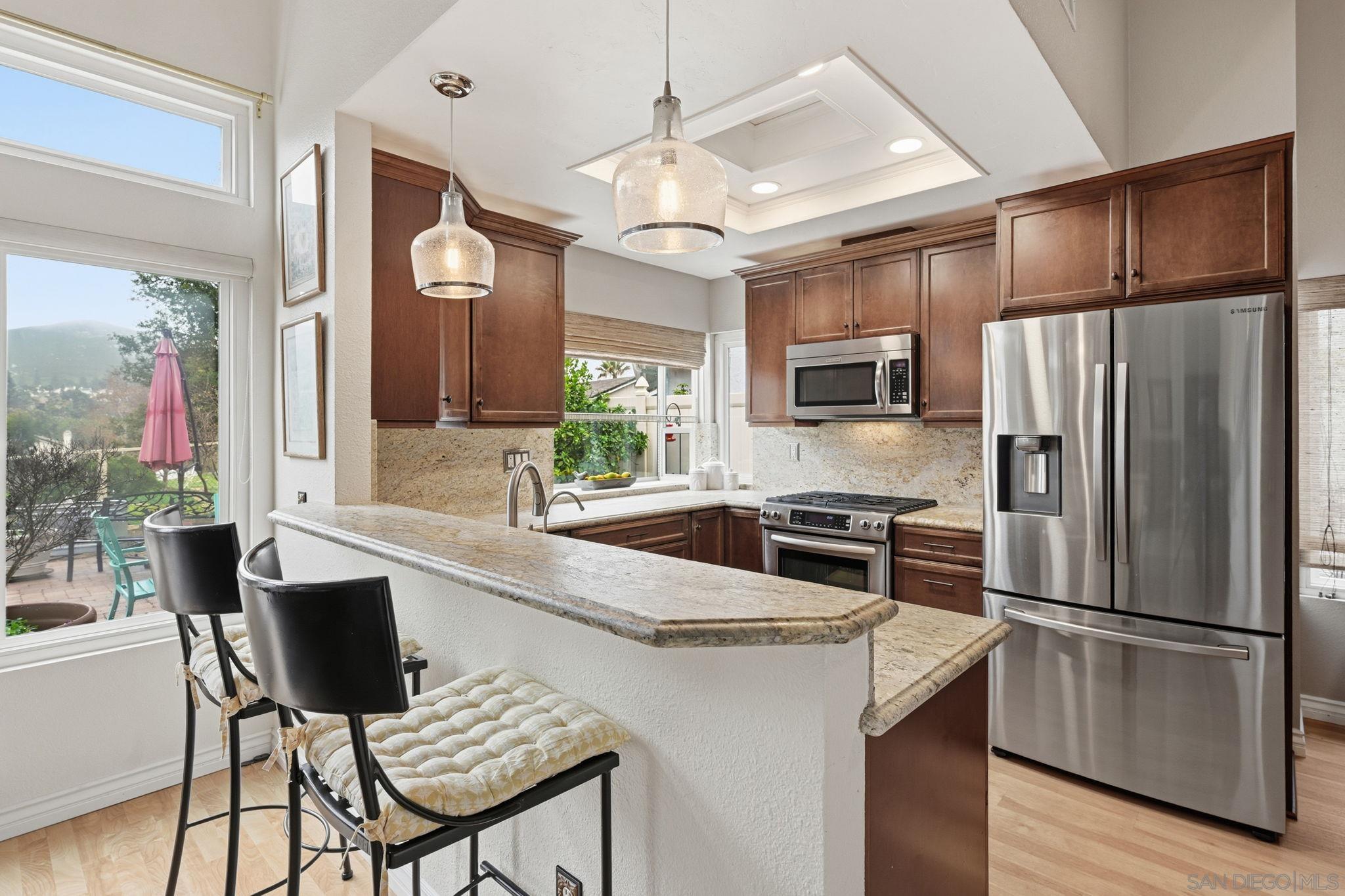 Detail Gallery Image 9 of 31 For 10847  Matinal Cir, San Diego,  CA 92127 - 3 Beds | 2/1 Baths