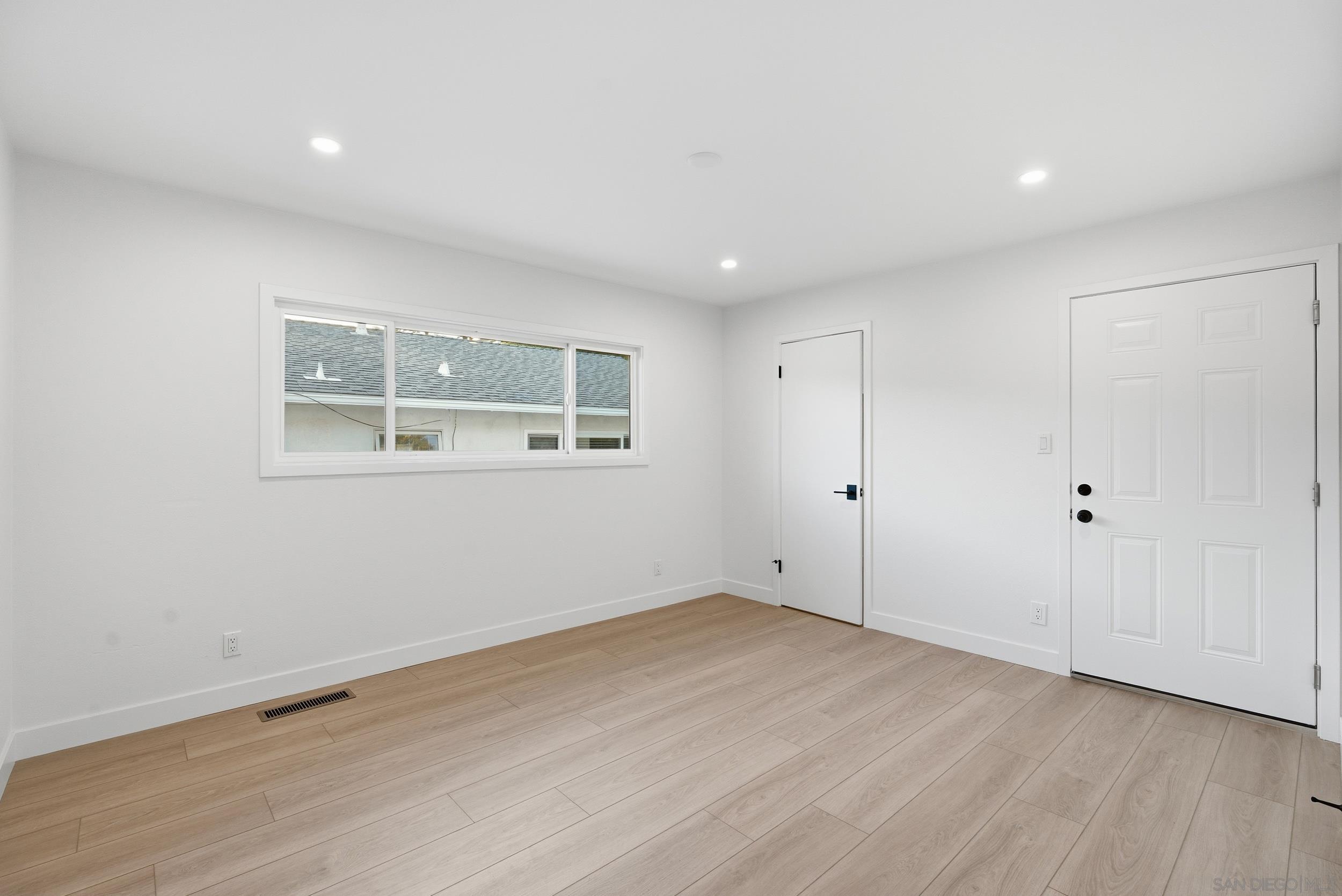 Detail Gallery Image 31 of 47 For 934  Candlelight Place, La Jolla,  CA 92037 - 4 Beds | 3 Baths