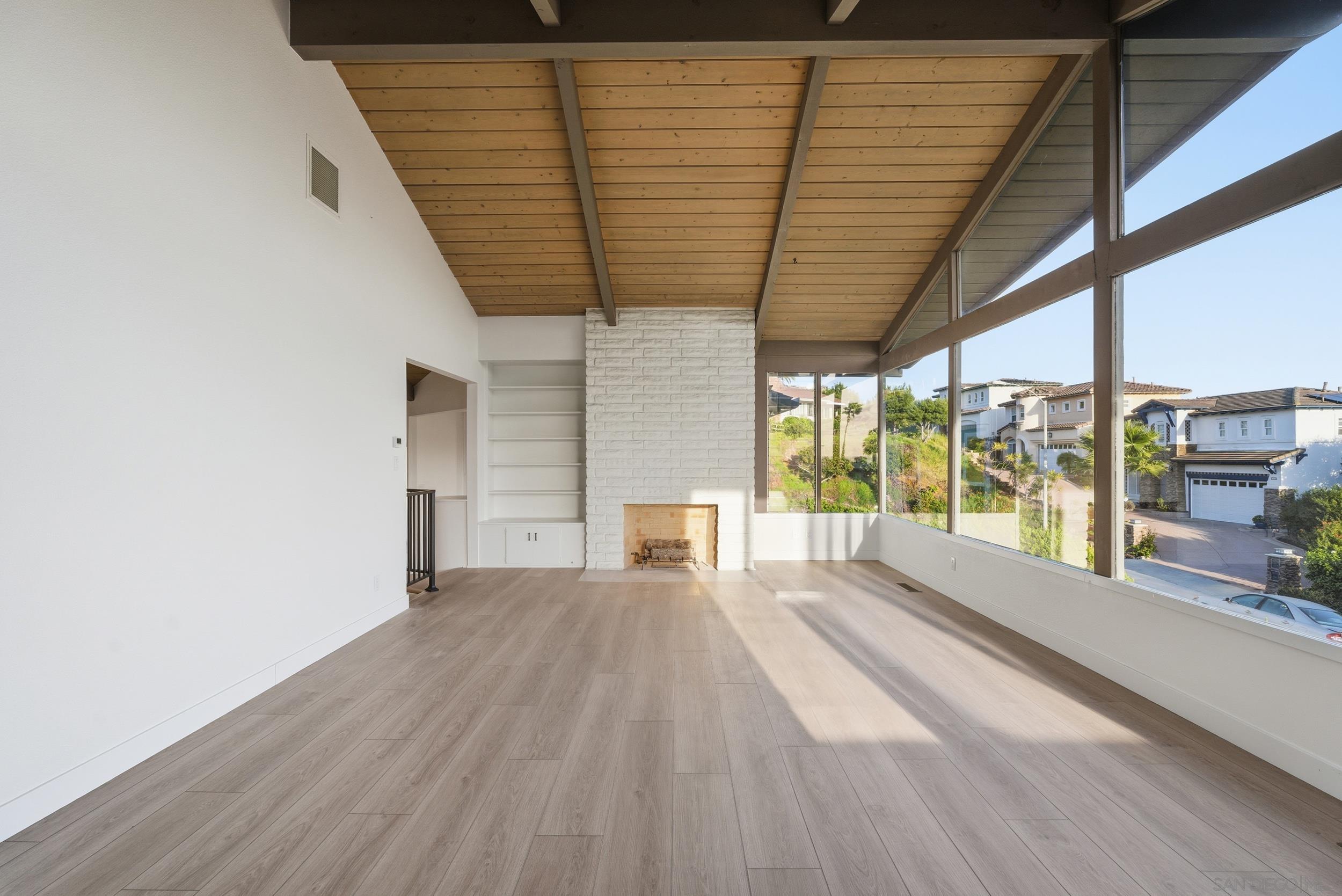 Detail Gallery Image 10 of 47 For 934  Candlelight Place, La Jolla,  CA 92037 - 4 Beds | 3 Baths