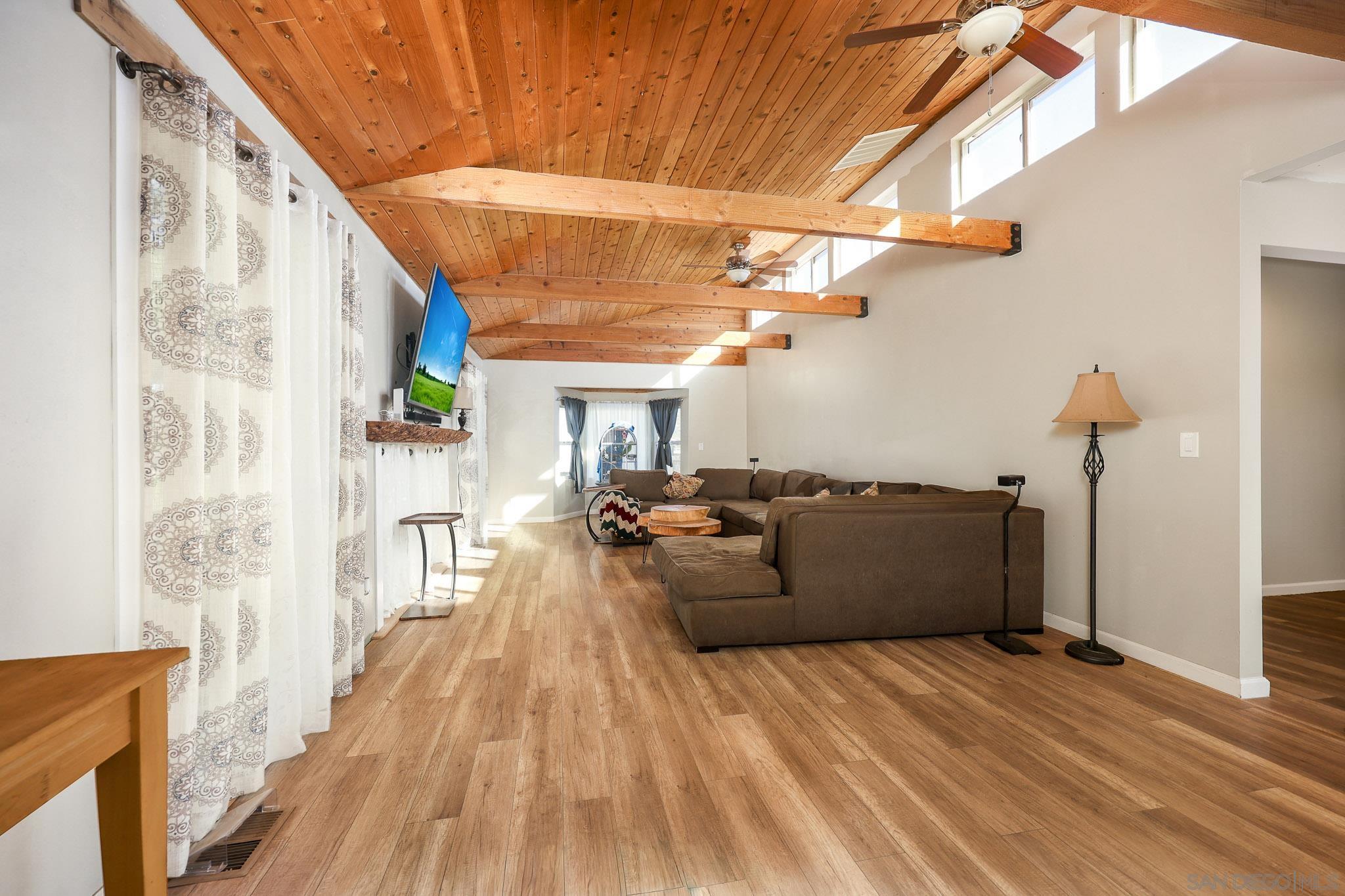 Detail Gallery Image 6 of 34 For 443  Pile St, Ramona,  CA 92065 - 3 Beds | 2 Baths