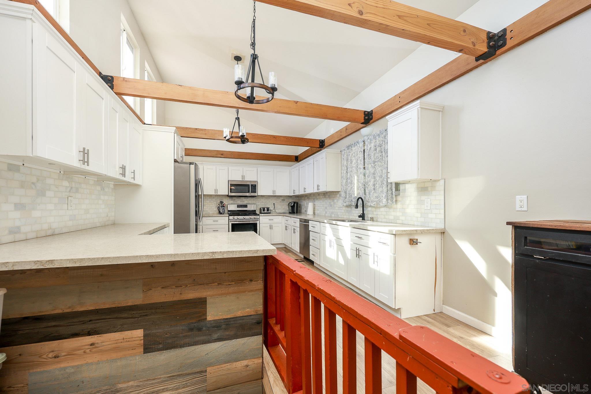 Detail Gallery Image 9 of 34 For 443  Pile St, Ramona,  CA 92065 - 3 Beds | 2 Baths