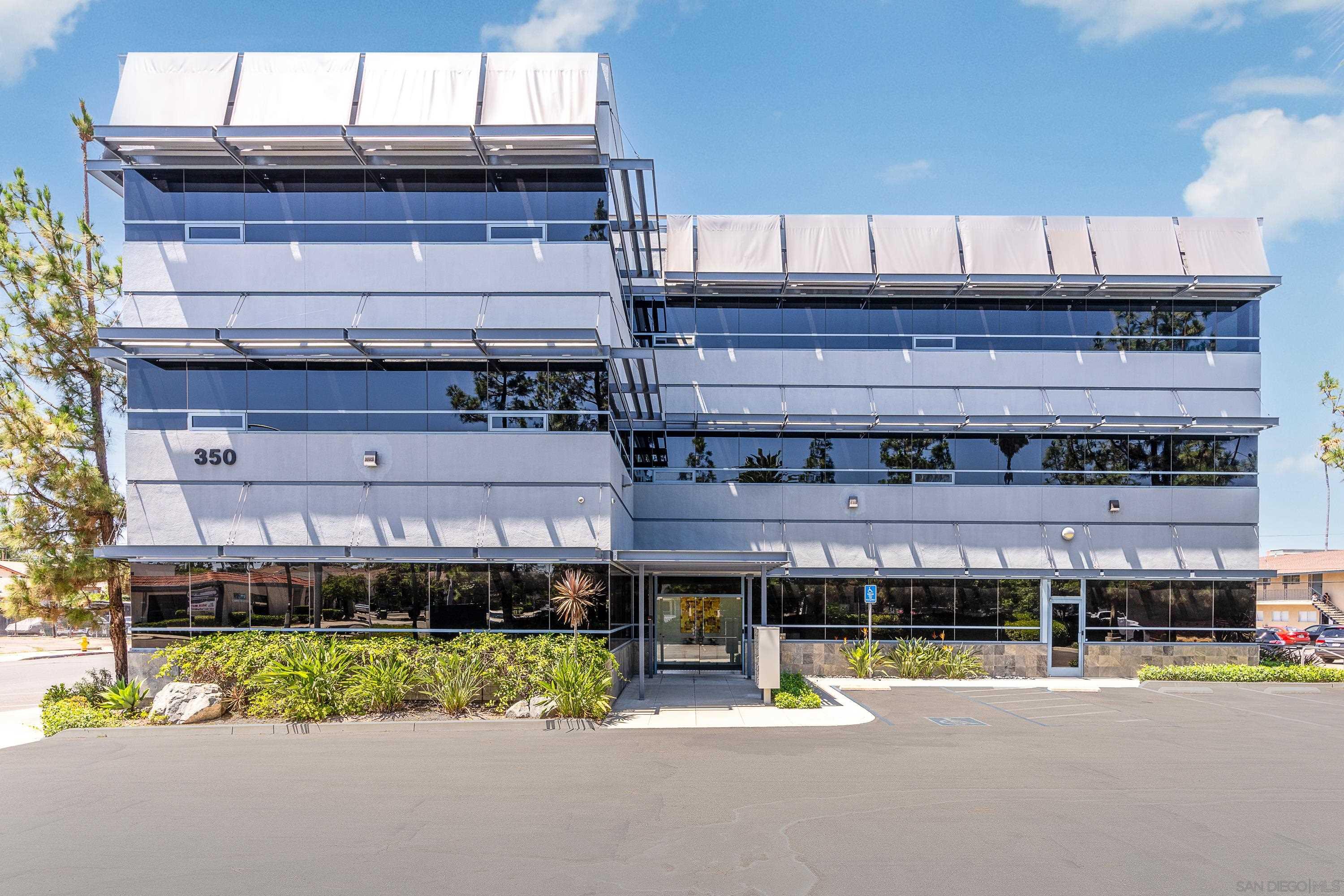 Front Image Thumbnail for SD260003482