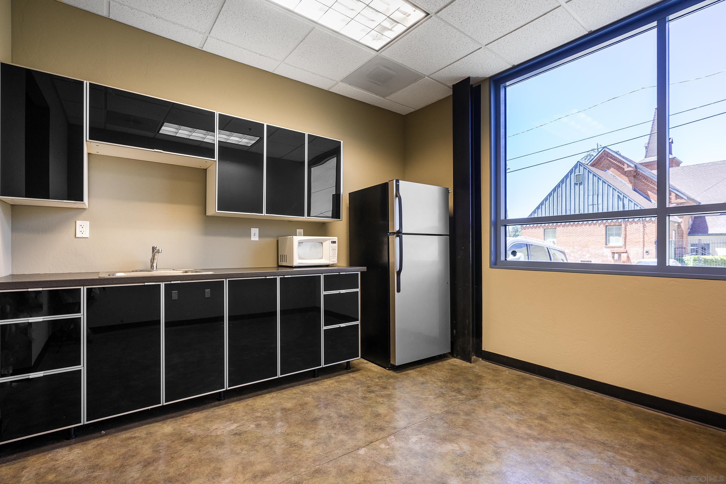 Detail Gallery Image 5 of 8 For 350 W 5th Avenue, Escondido,  CA 92025 - – Beds | – Baths