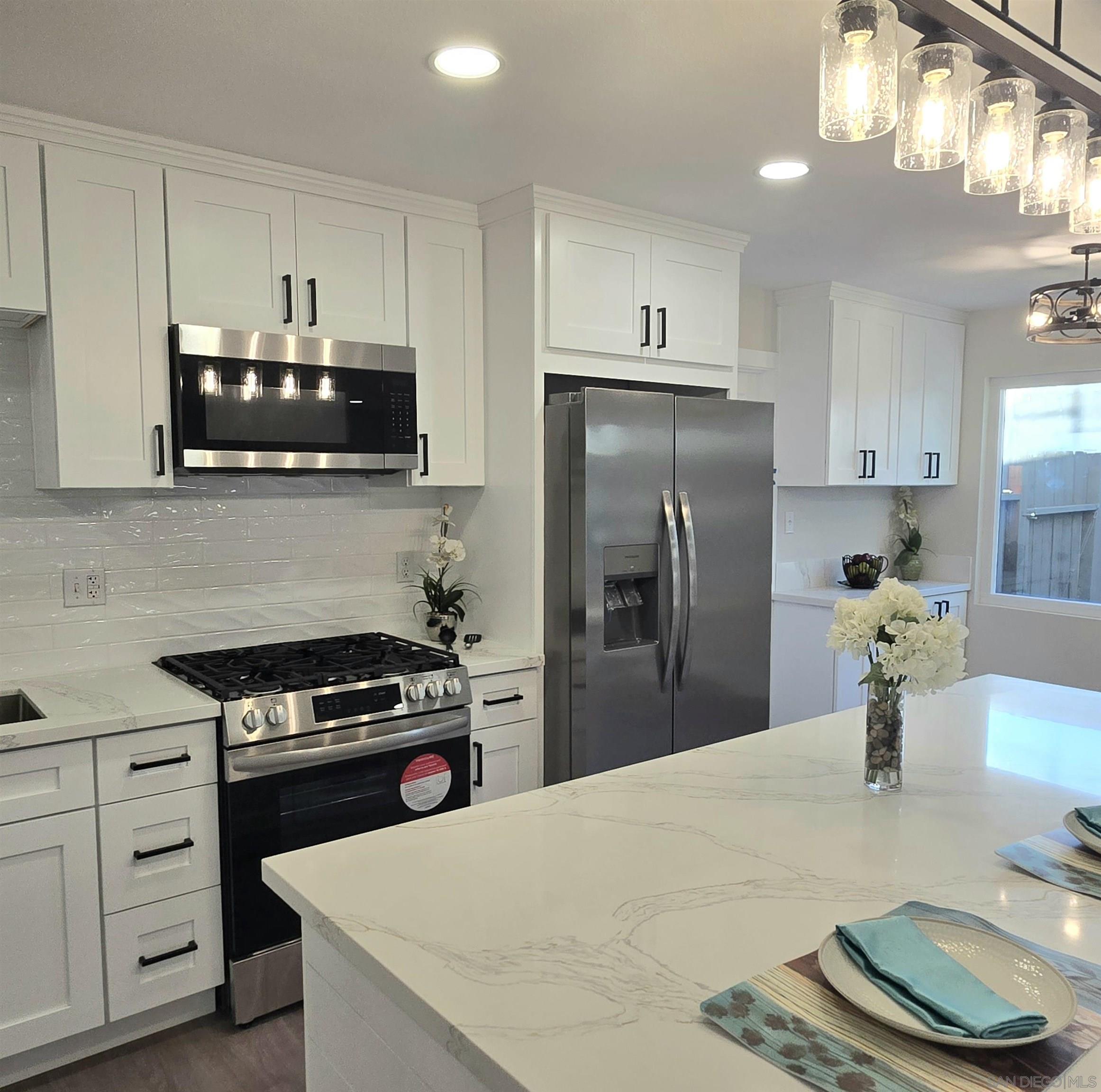 Detail Gallery Image 6 of 27 For 8202  Beaver Lake Dr., San Diego,  CA 92119 - 4 Beds | 2 Baths