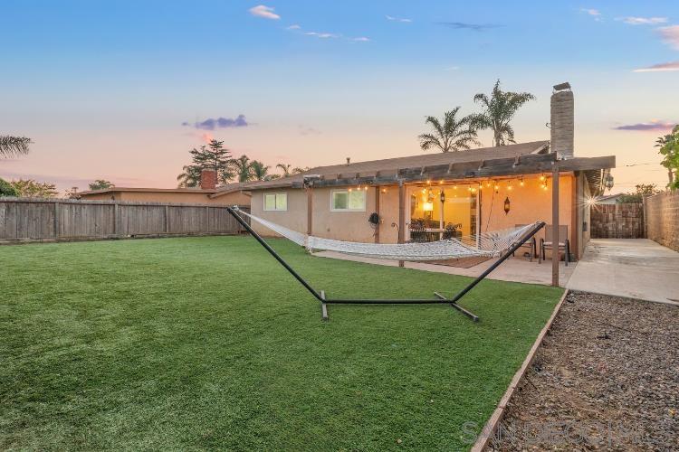 Detail Gallery Image 2 of 19 For 436 W Redondo Wy, Oceanside,  CA 92057 - 3 Beds | 2 Baths