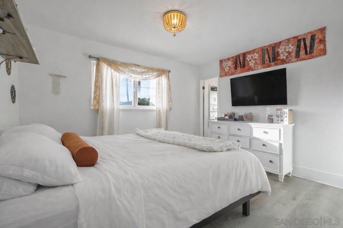 Detail Gallery Image 12 of 19 For 436 W Redondo Wy, Oceanside,  CA 92057 - 3 Beds | 2 Baths