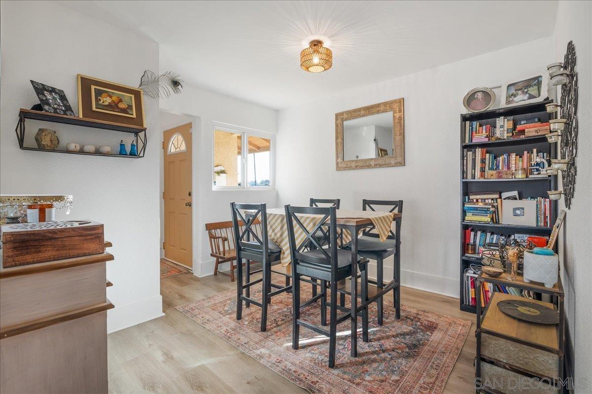 Detail Gallery Image 8 of 19 For 436 W Redondo Wy, Oceanside,  CA 92057 - 3 Beds | 2 Baths