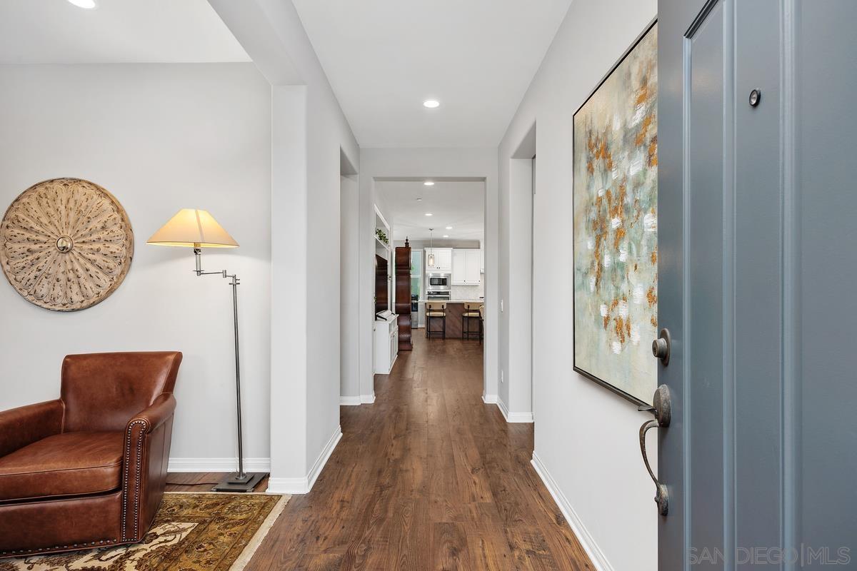 Detail Gallery Image 2 of 24 For 7958  Lusardi Creek Lane, San Diego,  CA 92127 - 3 Beds | 2 Baths