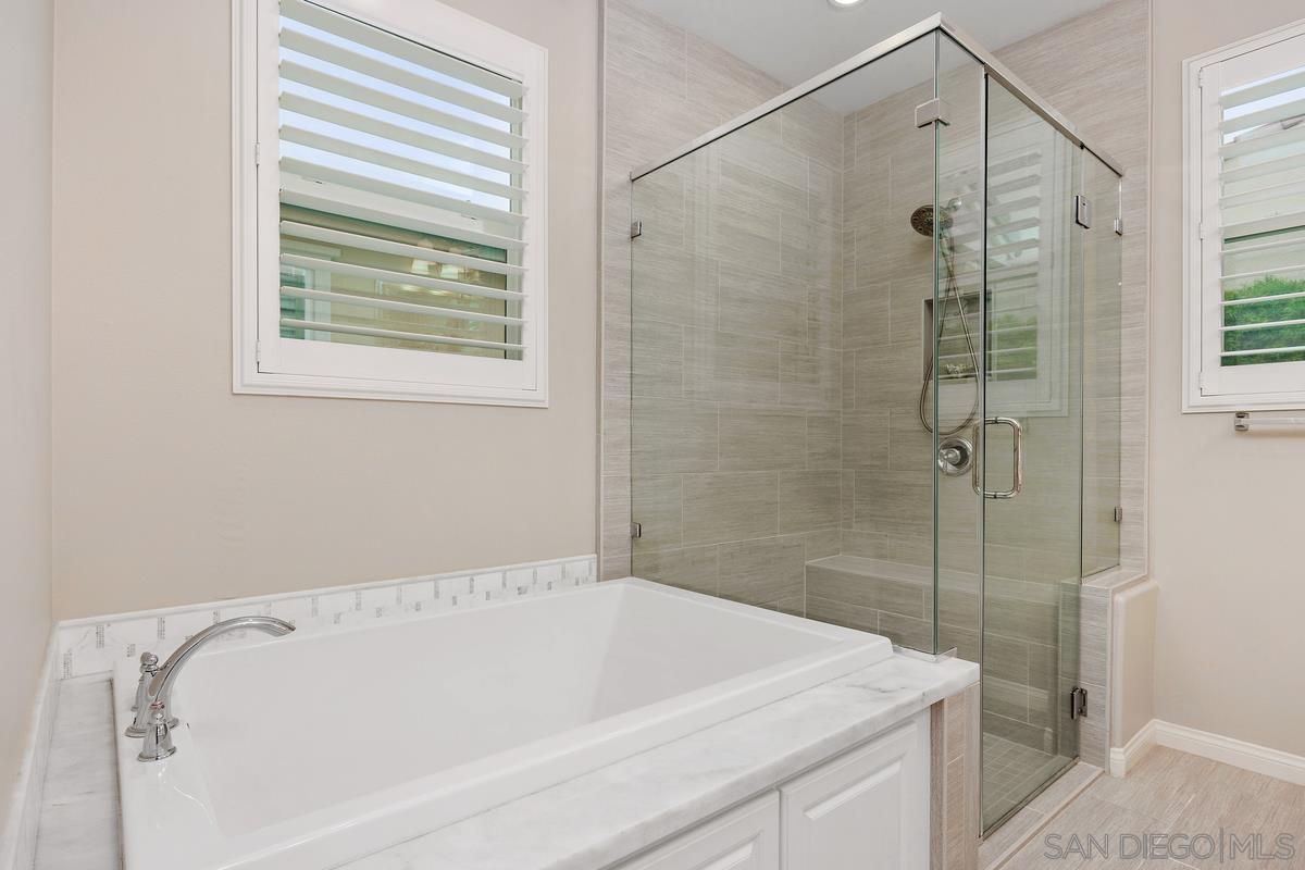 Detail Gallery Image 9 of 24 For 7958  Lusardi Creek Lane, San Diego,  CA 92127 - 3 Beds | 2 Baths