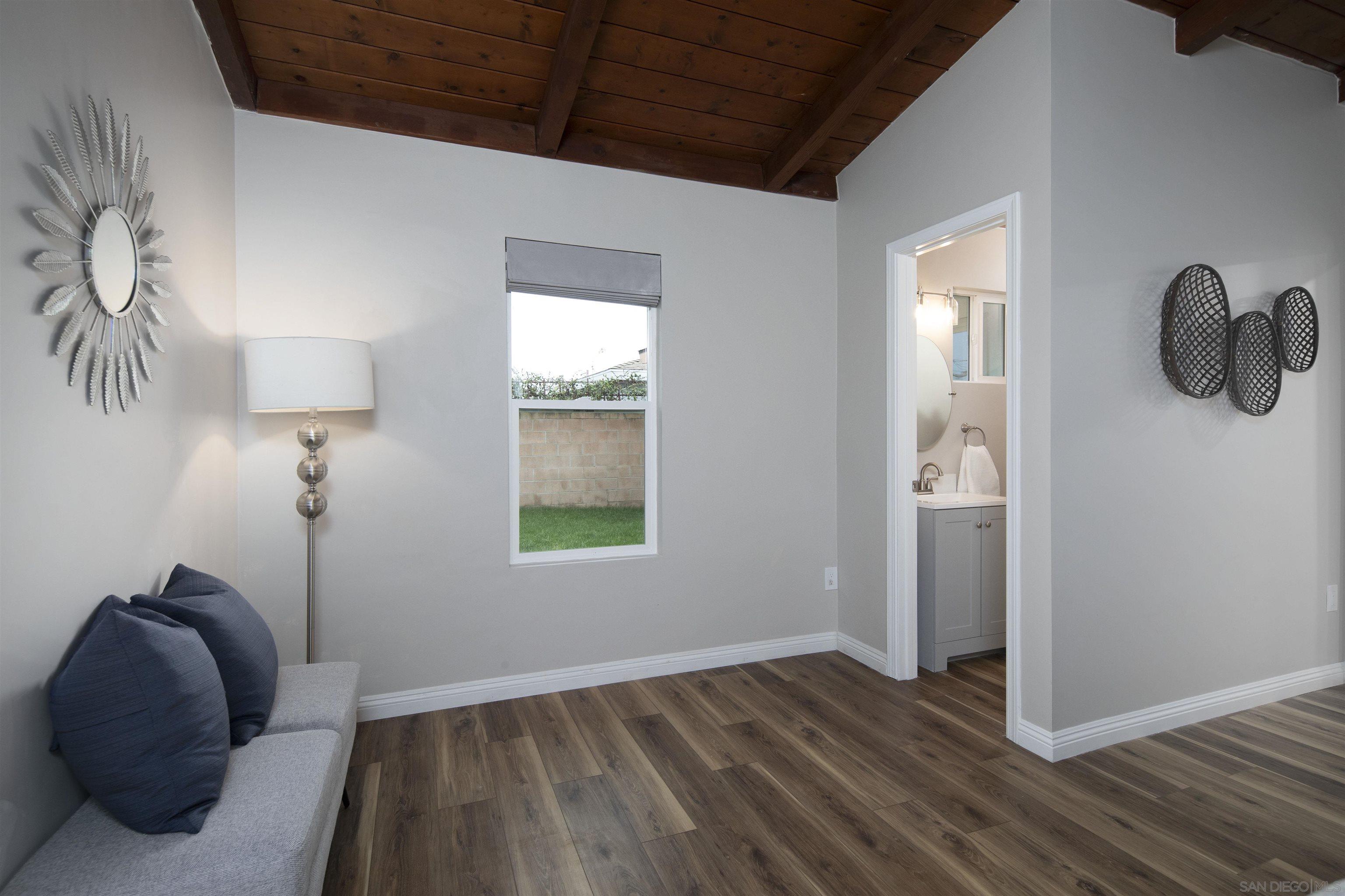 Detail Gallery Image 14 of 29 For 4413  Mount Henry Avenue, San Diego,  CA 92117 - 3 Beds | 2/1 Baths