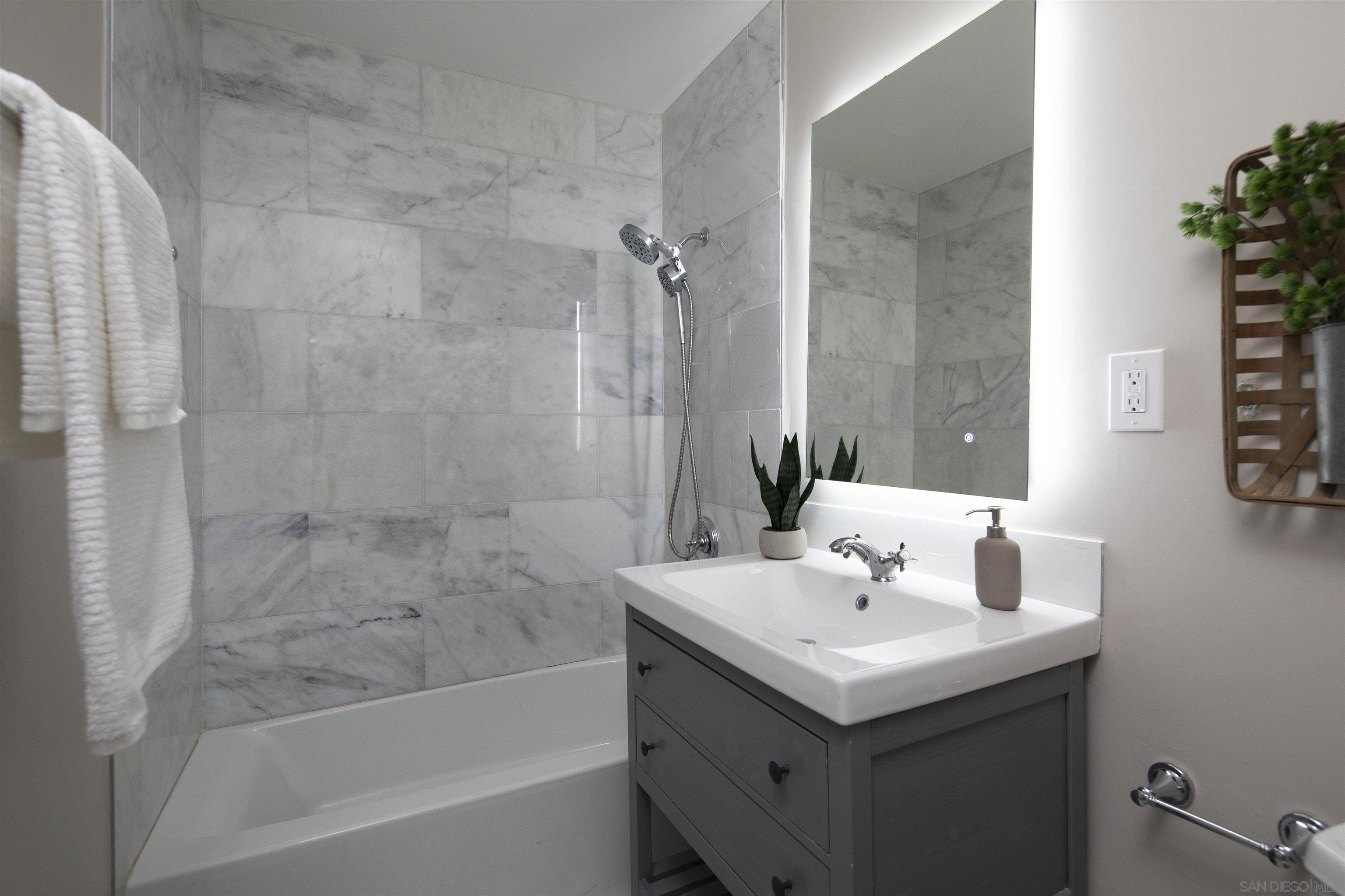 Detail Gallery Image 22 of 29 For 4413  Mount Henry Avenue, San Diego,  CA 92117 - 3 Beds | 2/1 Baths