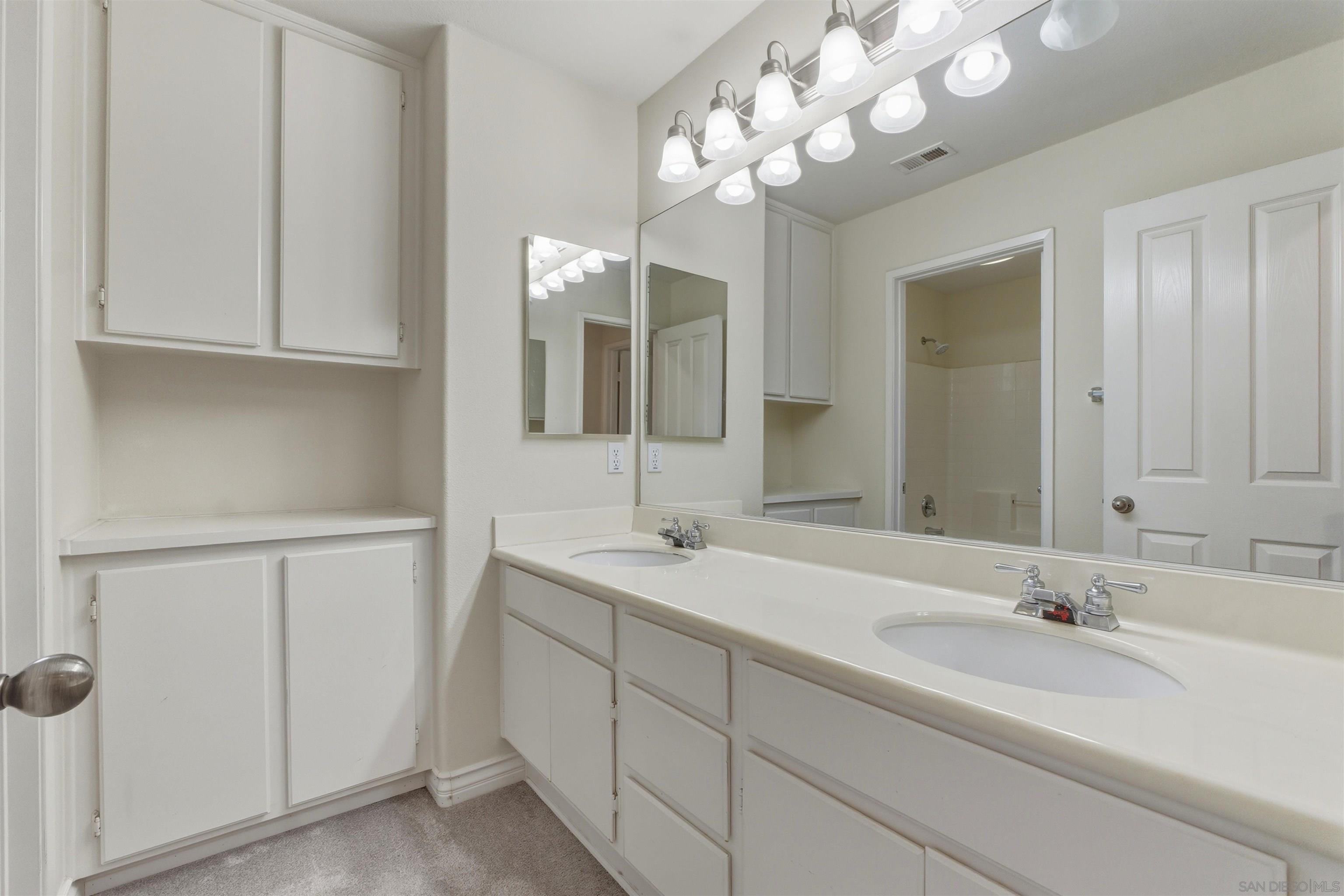 Detail Gallery Image 20 of 31 For 2466  Falcon Valley, Chula Vista,  CA 91914 - 4 Beds | 3 Baths