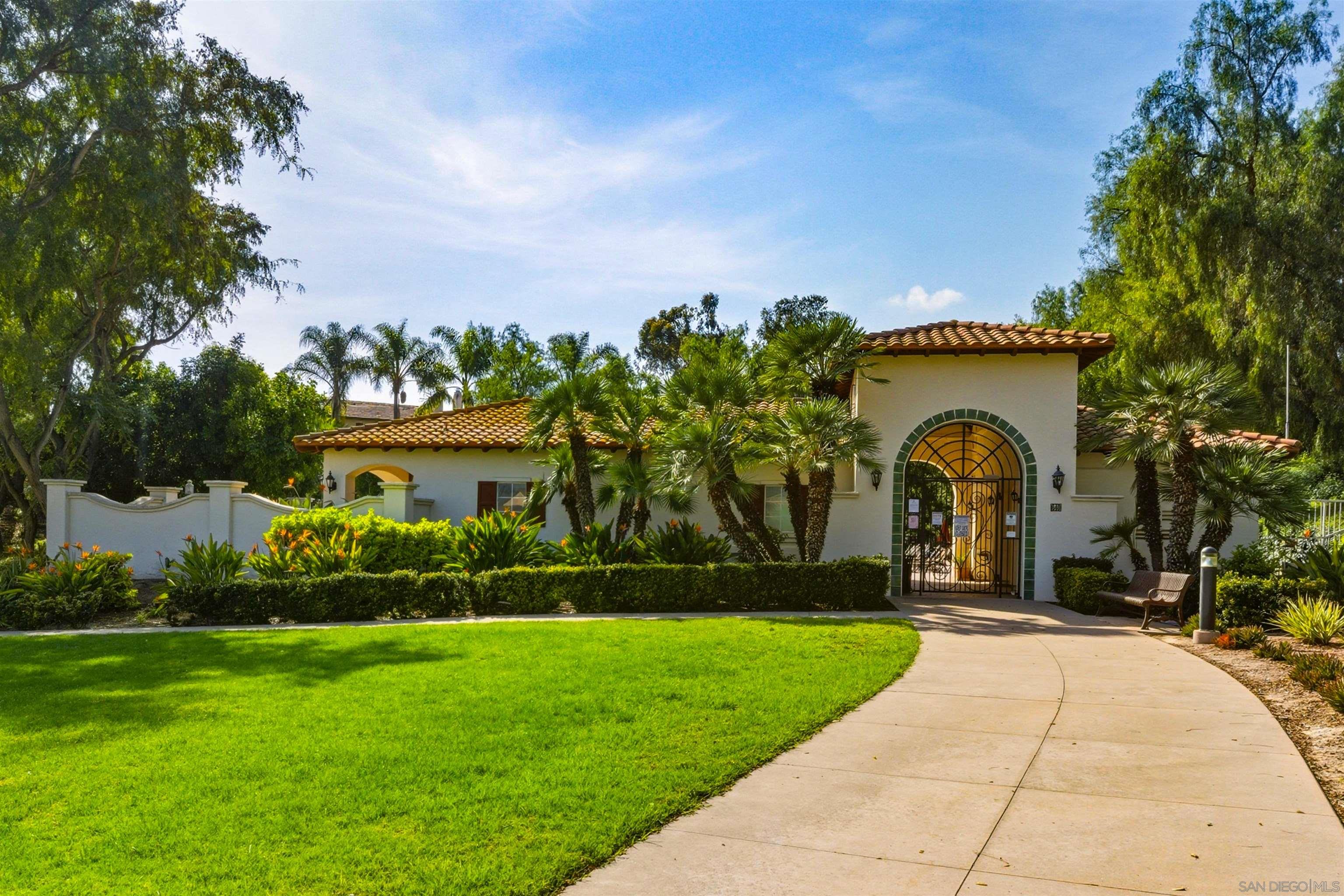 Detail Gallery Image 27 of 31 For 2466  Falcon Valley, Chula Vista,  CA 91914 - 4 Beds | 3 Baths