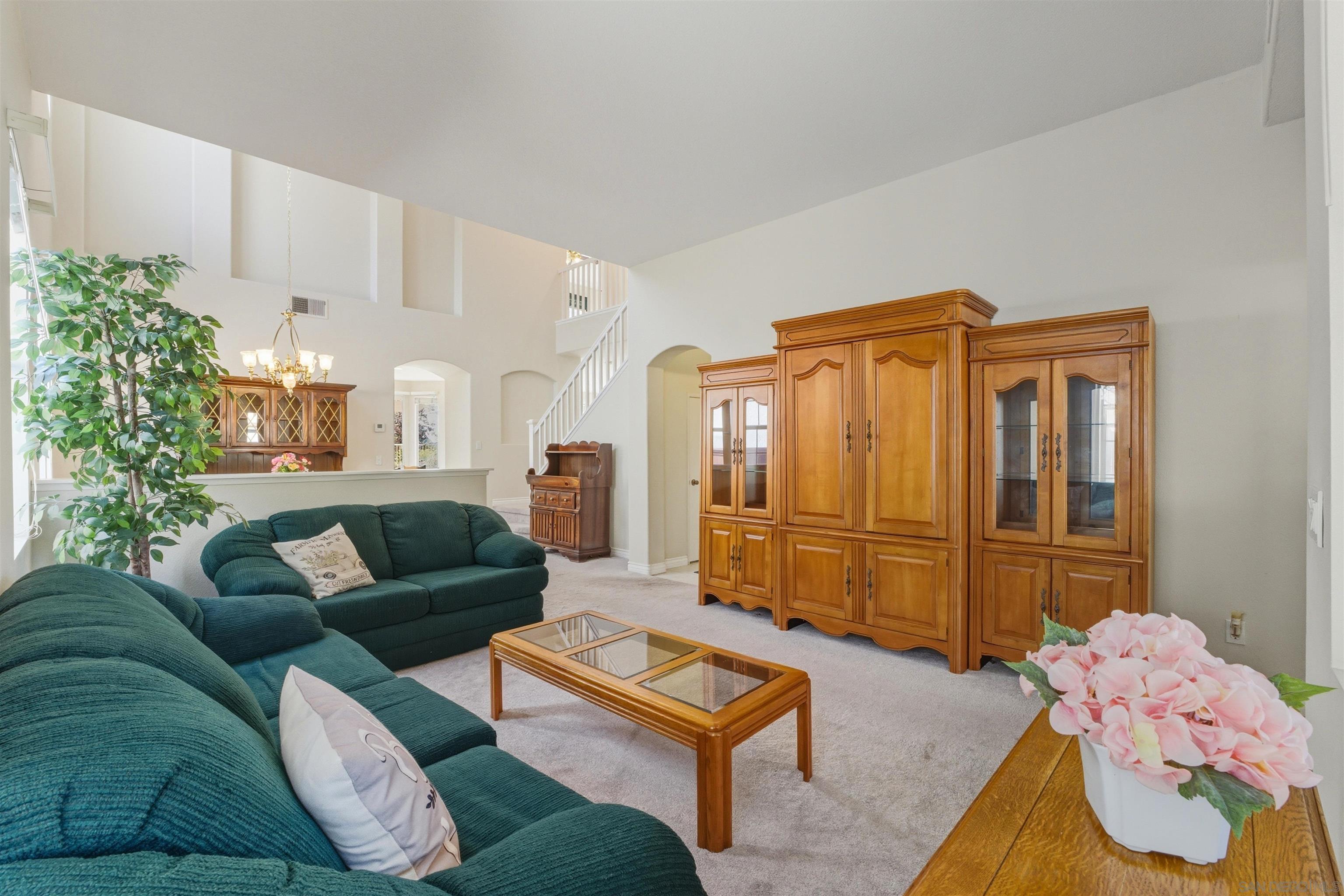 Detail Gallery Image 6 of 31 For 2466  Falcon Valley, Chula Vista,  CA 91914 - 4 Beds | 3 Baths