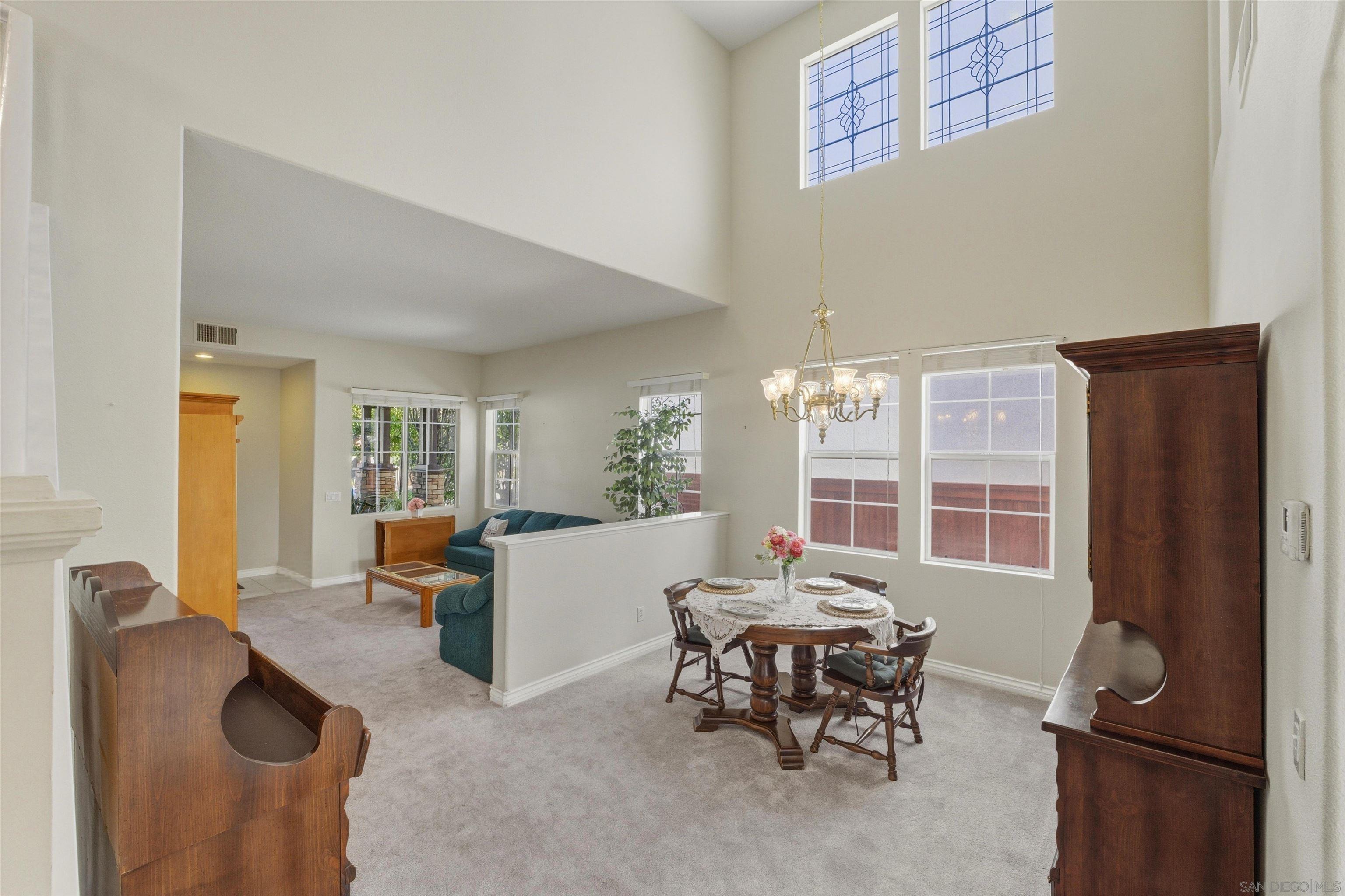 Detail Gallery Image 7 of 31 For 2466  Falcon Valley, Chula Vista,  CA 91914 - 4 Beds | 3 Baths