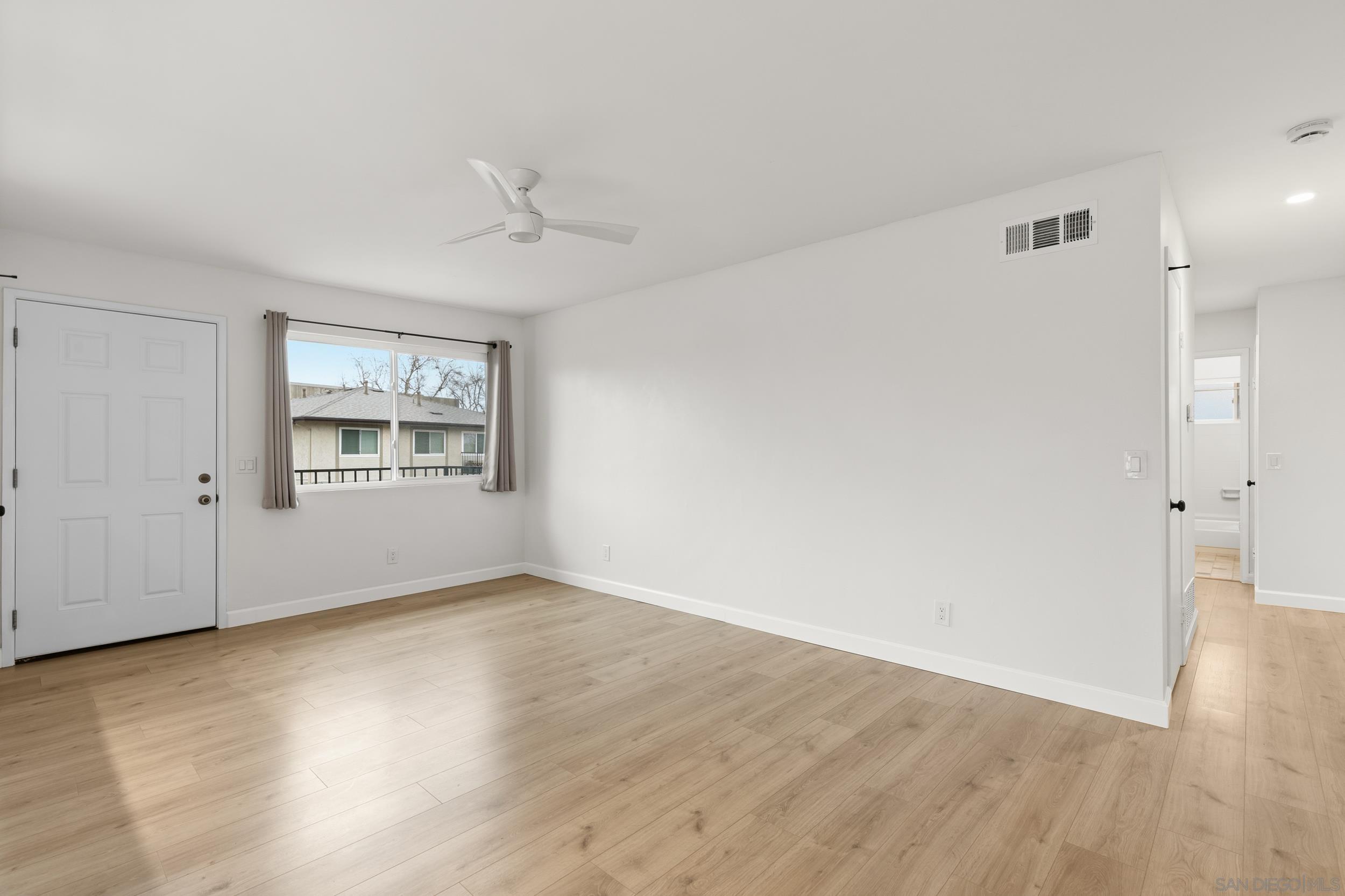 Detail Gallery Image 13 of 25 For 9855  Mission Greens Ct  #4,  Santee,  CA 92071 - 2 Beds | 1 Baths