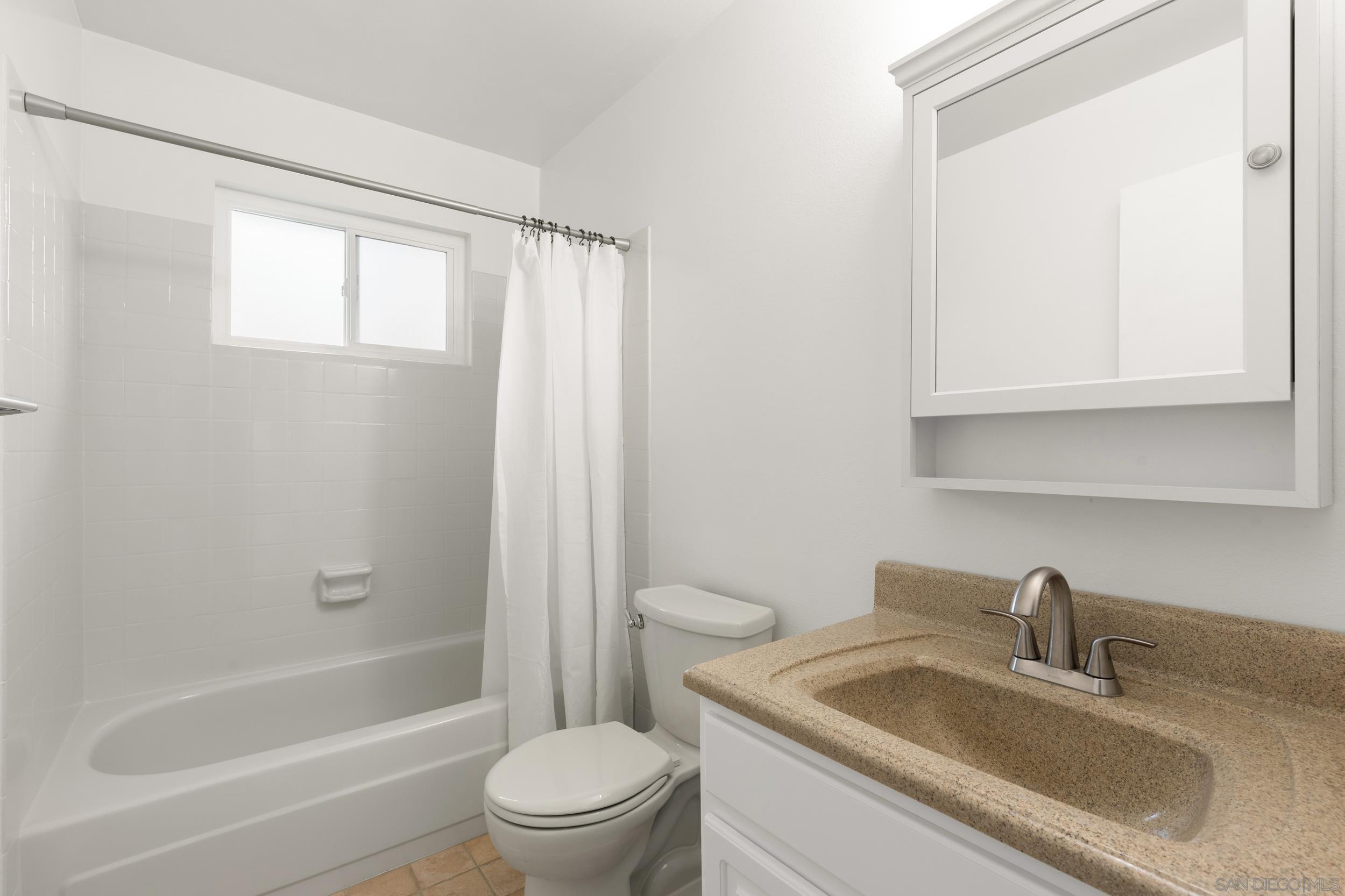 Detail Gallery Image 17 of 25 For 9855  Mission Greens Ct  #4,  Santee,  CA 92071 - 2 Beds | 1 Baths