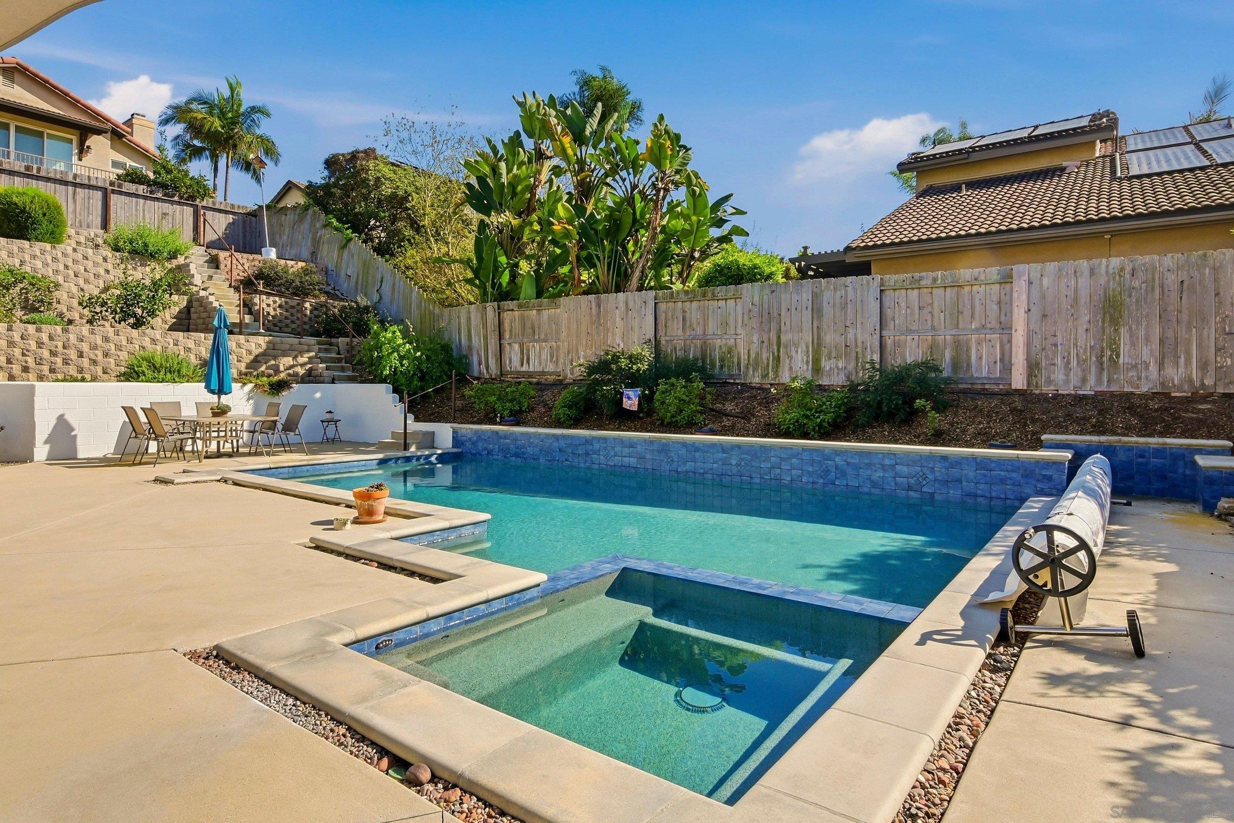 Detail Gallery Image 14 of 51 For 1693  Honeysuckle Ct, Encinitas,  CA 92024 - 3 Beds | 2 Baths