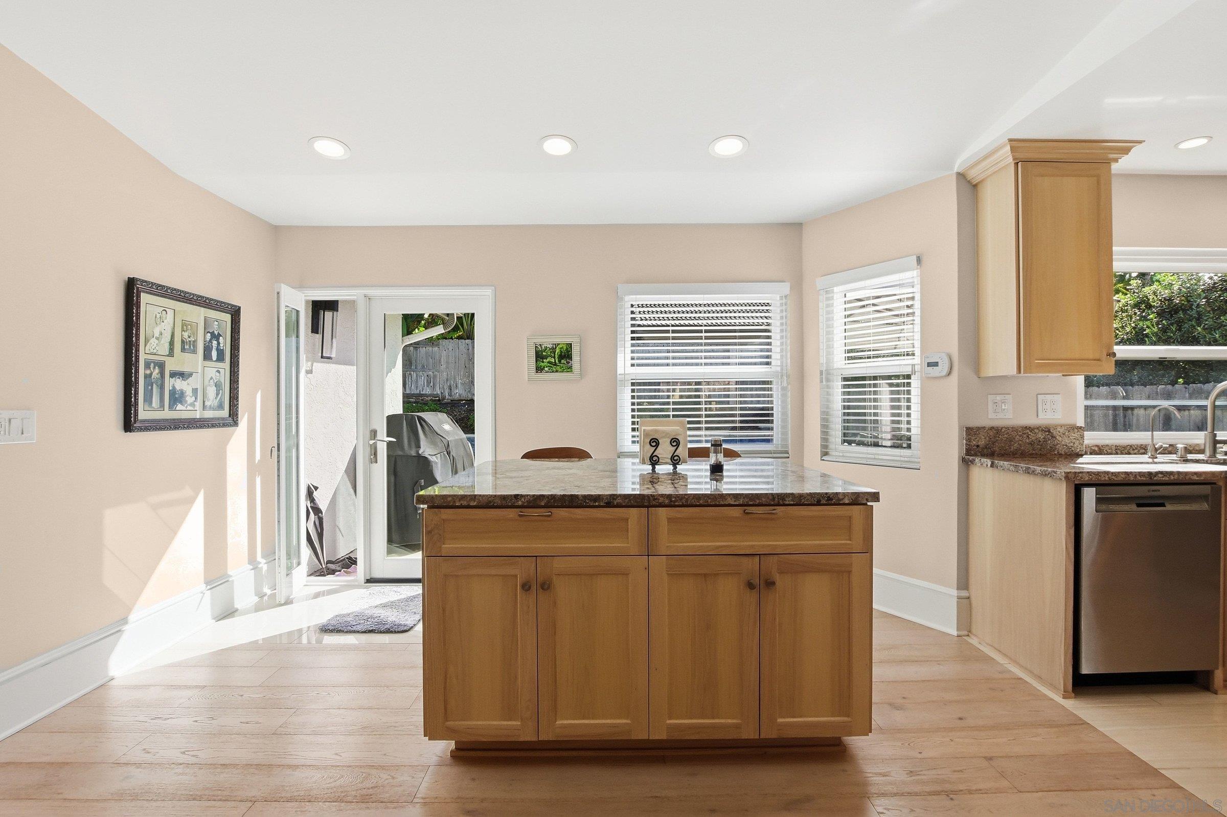 Detail Gallery Image 30 of 51 For 1693  Honeysuckle Ct, Encinitas,  CA 92024 - 3 Beds | 2 Baths