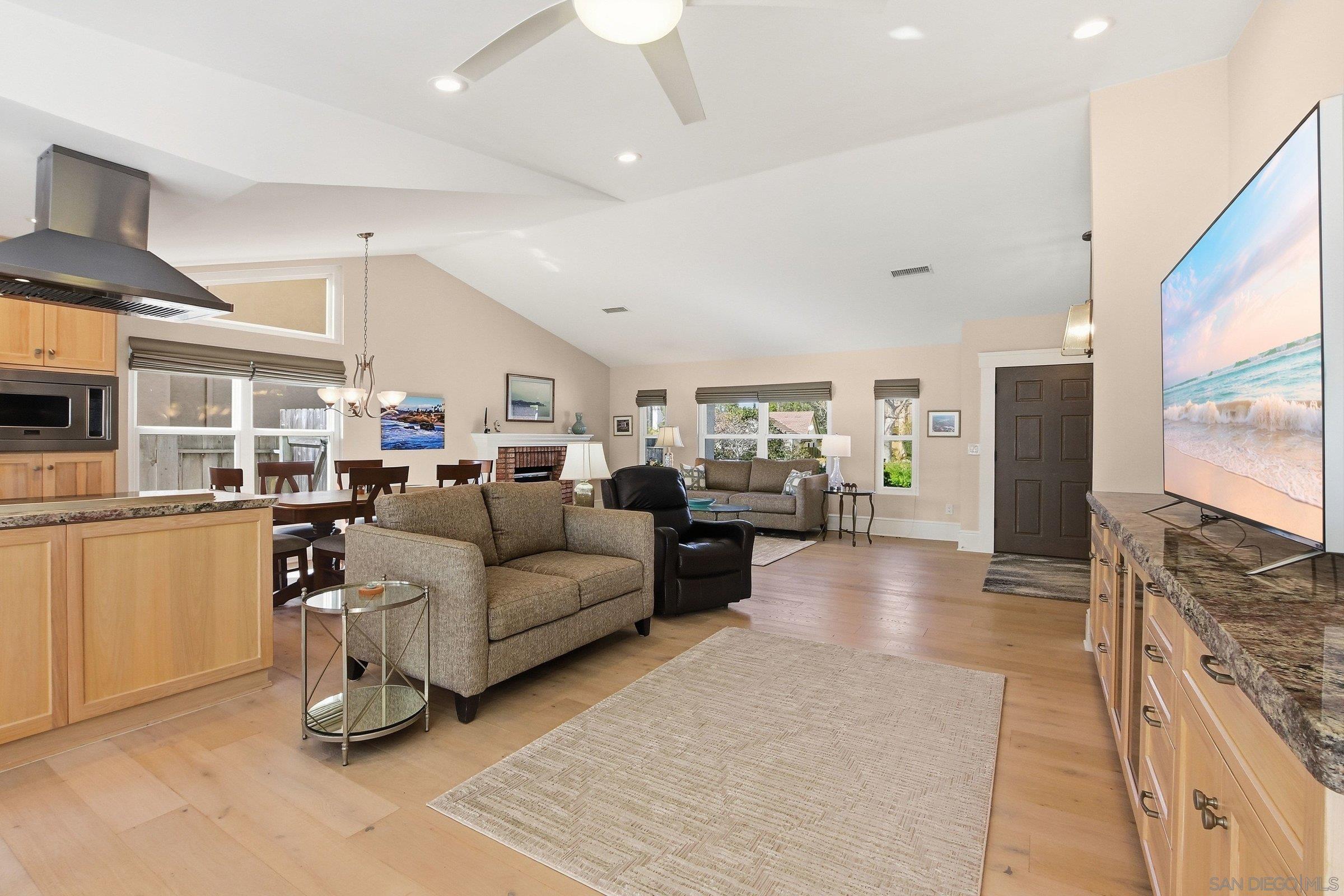 Detail Gallery Image 35 of 51 For 1693  Honeysuckle Ct, Encinitas,  CA 92024 - 3 Beds | 2 Baths