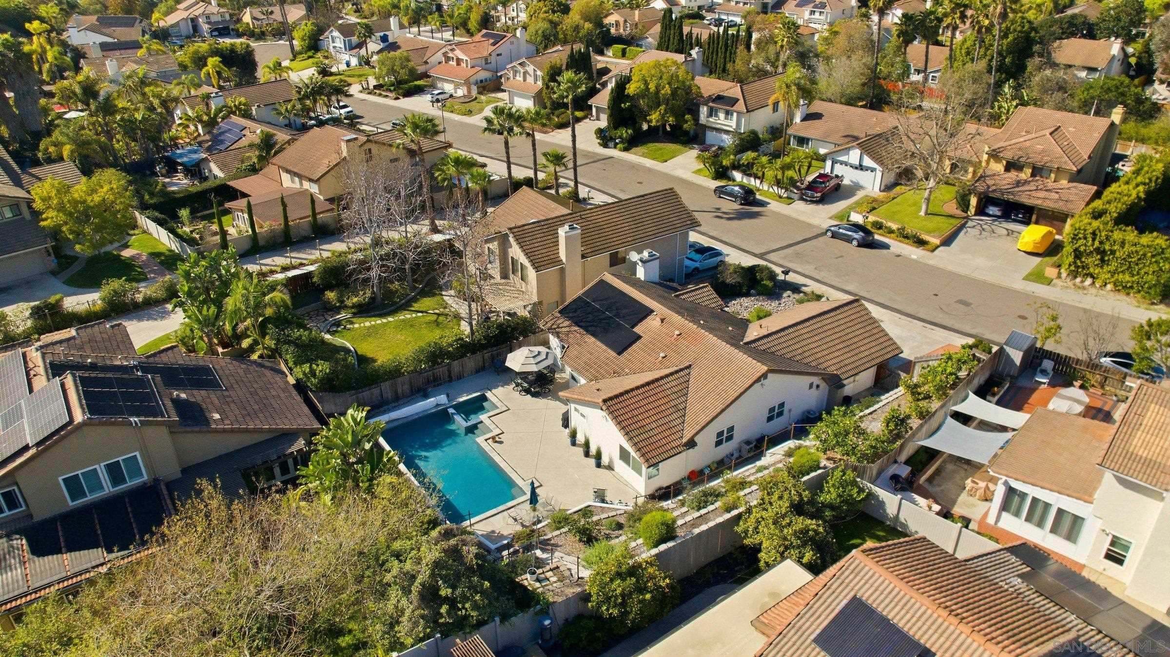 Detail Gallery Image 8 of 51 For 1693  Honeysuckle Ct, Encinitas,  CA 92024 - 3 Beds | 2 Baths