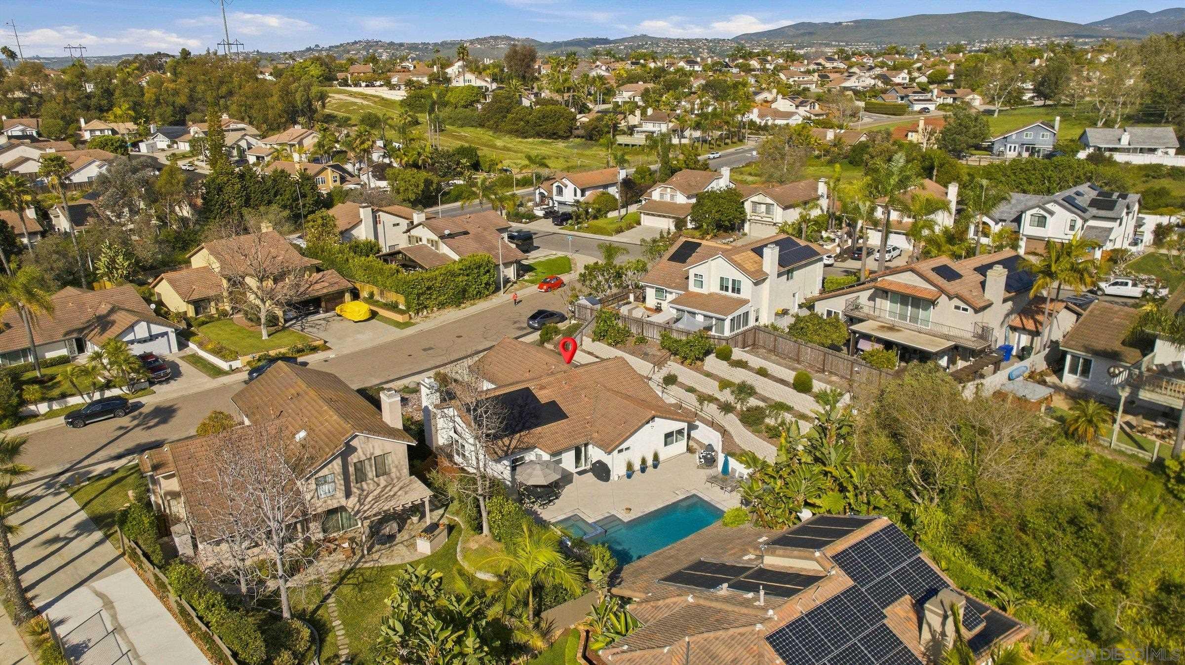 Detail Gallery Image 9 of 51 For 1693  Honeysuckle Ct, Encinitas,  CA 92024 - 3 Beds | 2 Baths