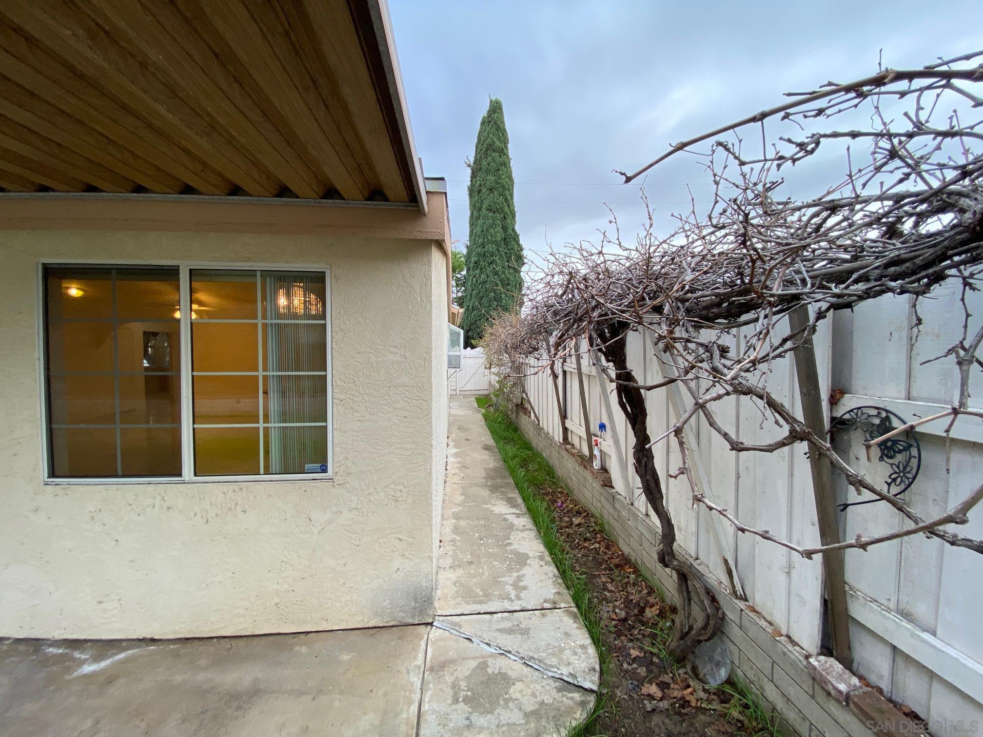 Detail Gallery Image 33 of 33 For 9516  Larrabee Ave, San Diego,  CA 92123 - 4 Beds | 3 Baths