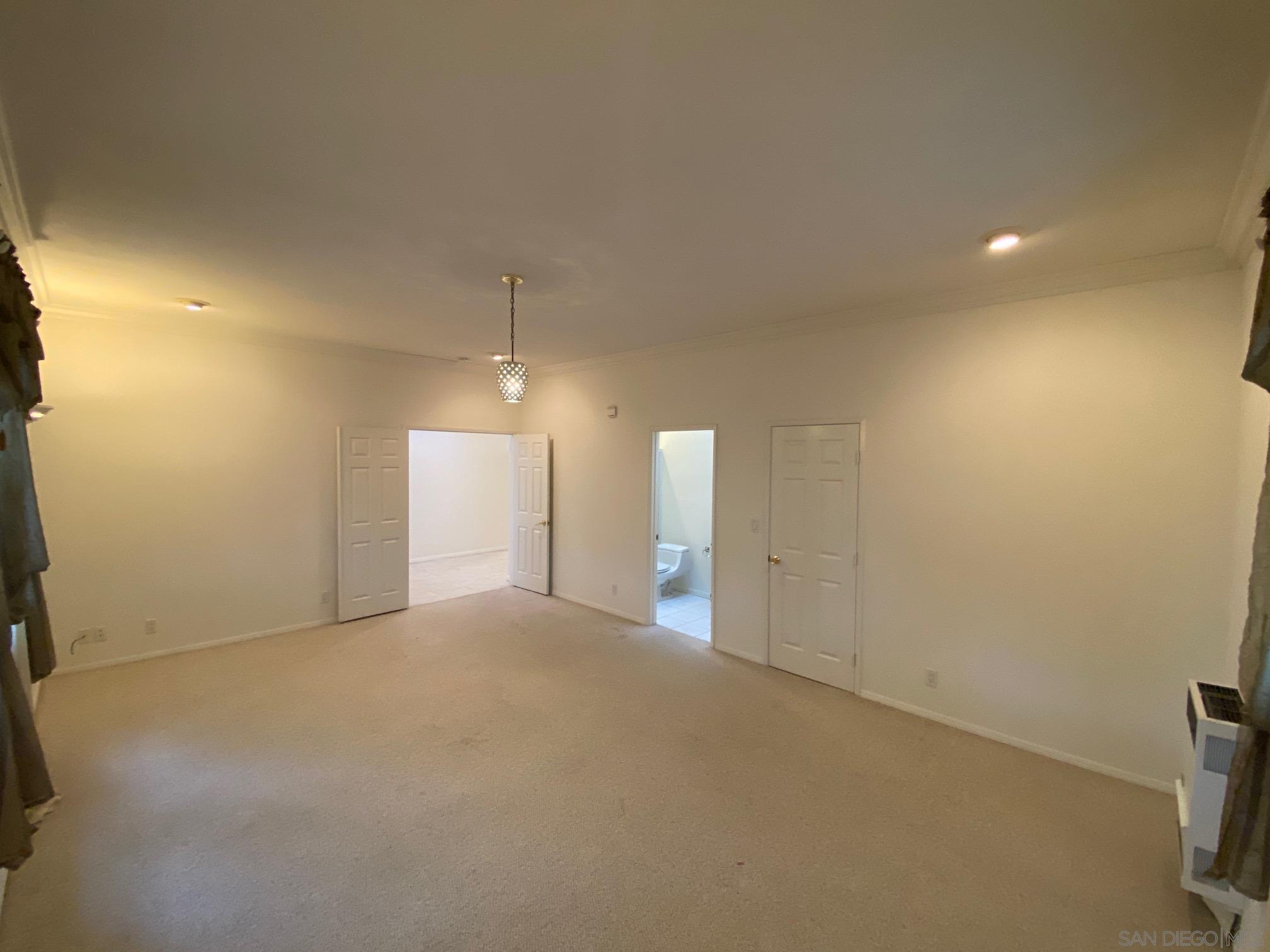 Detail Gallery Image 9 of 33 For 9516  Larrabee Ave, San Diego,  CA 92123 - 4 Beds | 3 Baths