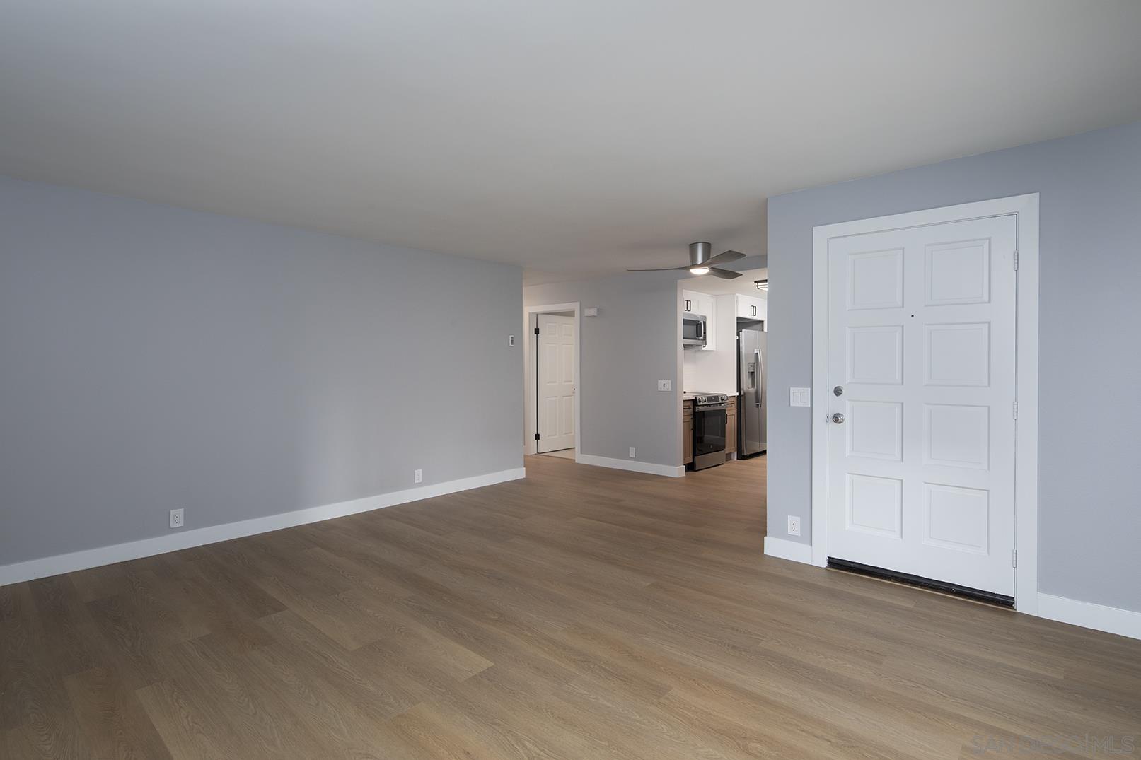 Detail Gallery Image 7 of 13 For 7601  Eads Street, La Jolla,  CA 92037 - 2 Beds | 2 Baths